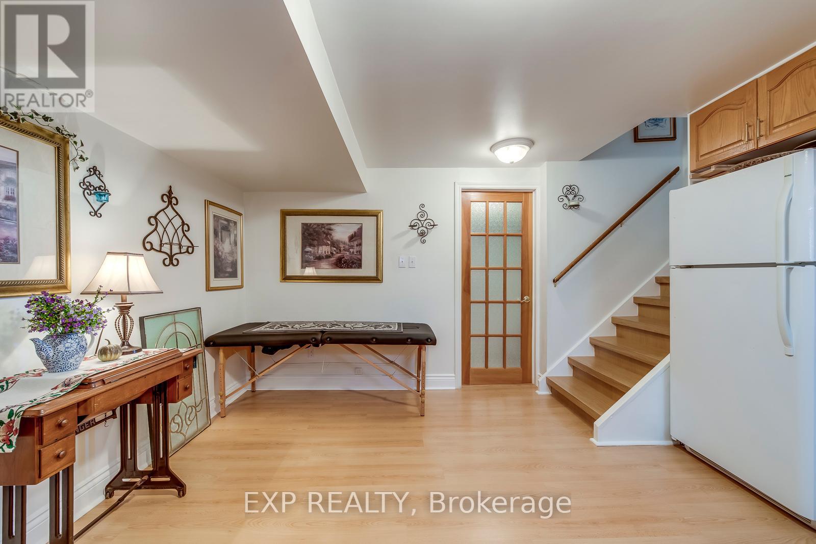 6330 Lorca Crescent, Mississauga (Meadowvale), Ontario  L5N 2J4 - Photo 32 - W12234453