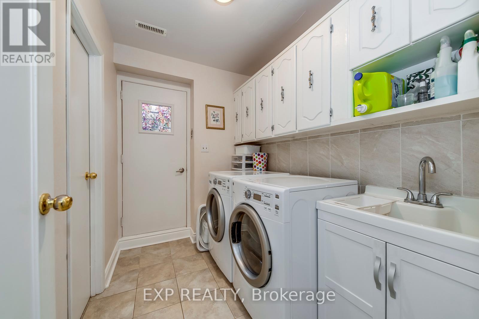 6330 Lorca Crescent, Mississauga (Meadowvale), Ontario  L5N 2J4 - Photo 37 - W12234453