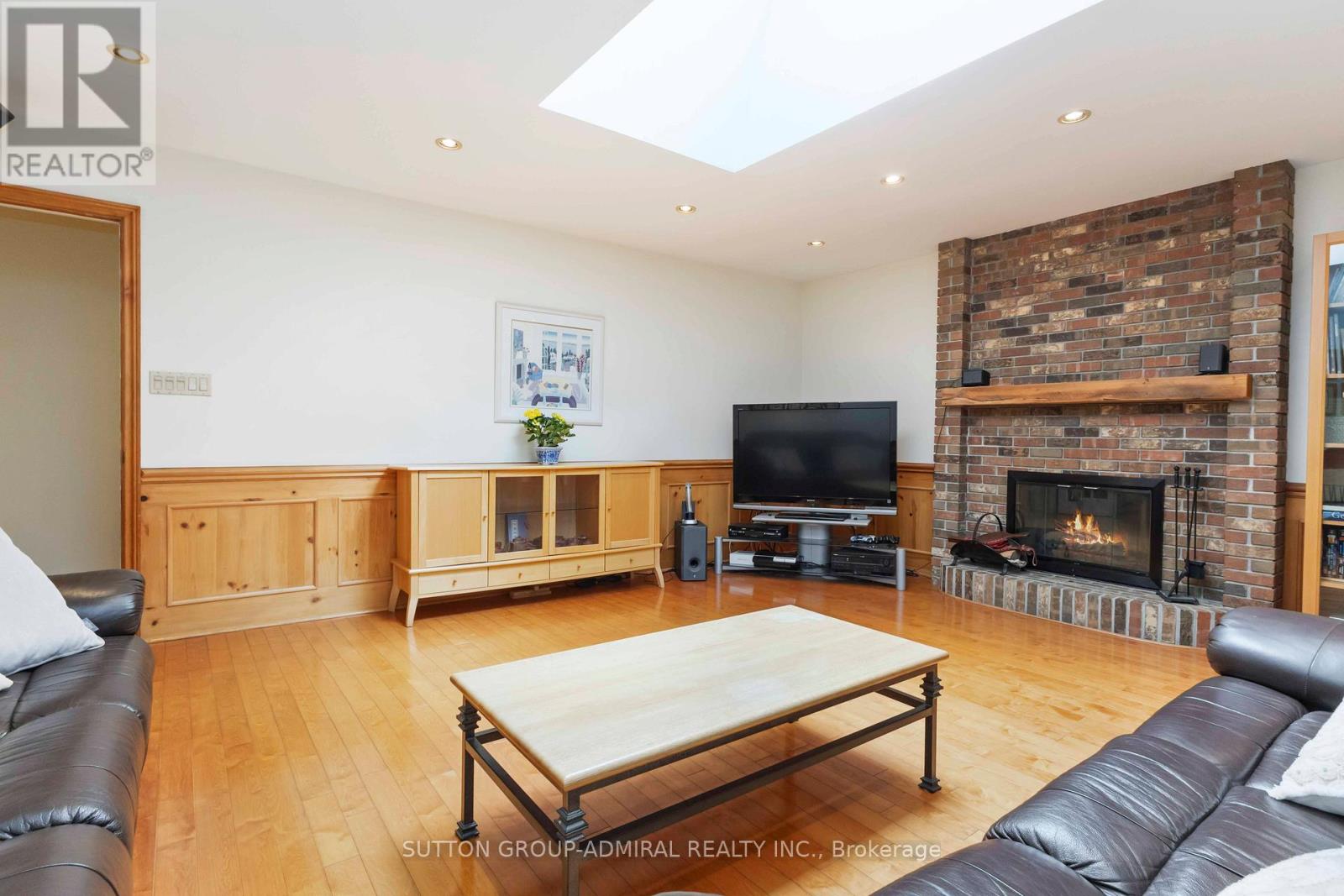 71 Farmstead Road, Toronto, Ontario  M2L 2X2 - Photo 19 - C12234496