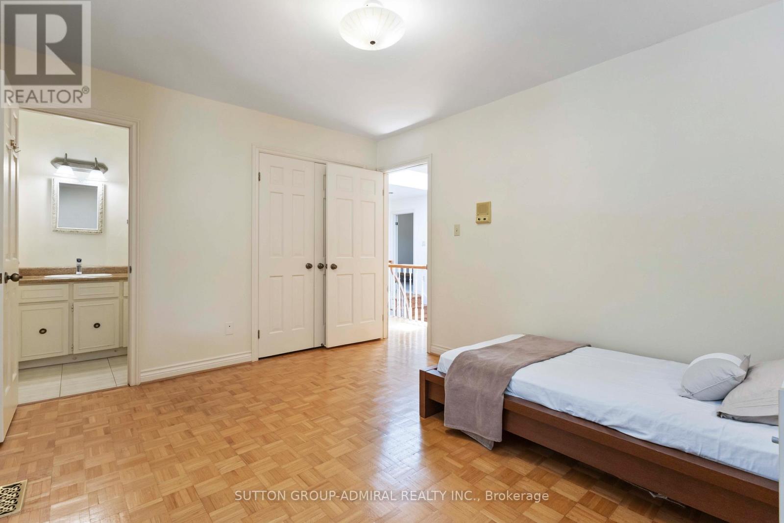 71 Farmstead Road, Toronto, Ontario  M2L 2X2 - Photo 31 - C12234496