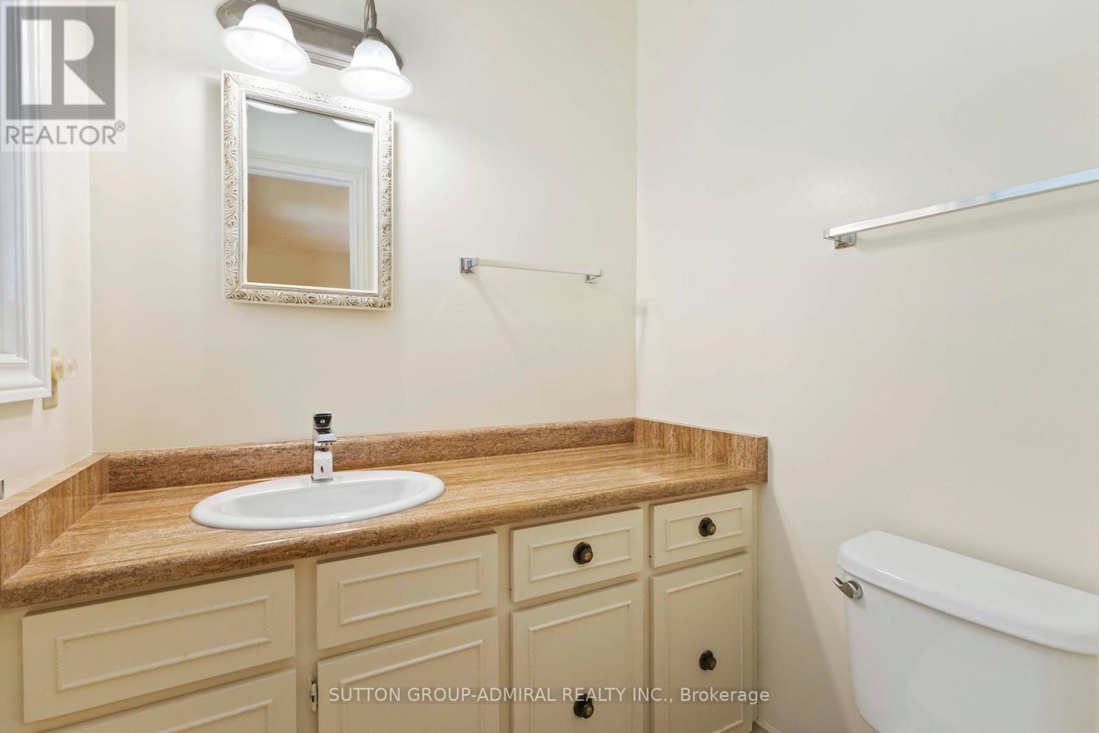 71 Farmstead Road, Toronto, Ontario  M2L 2X2 - Photo 32 - C12234496