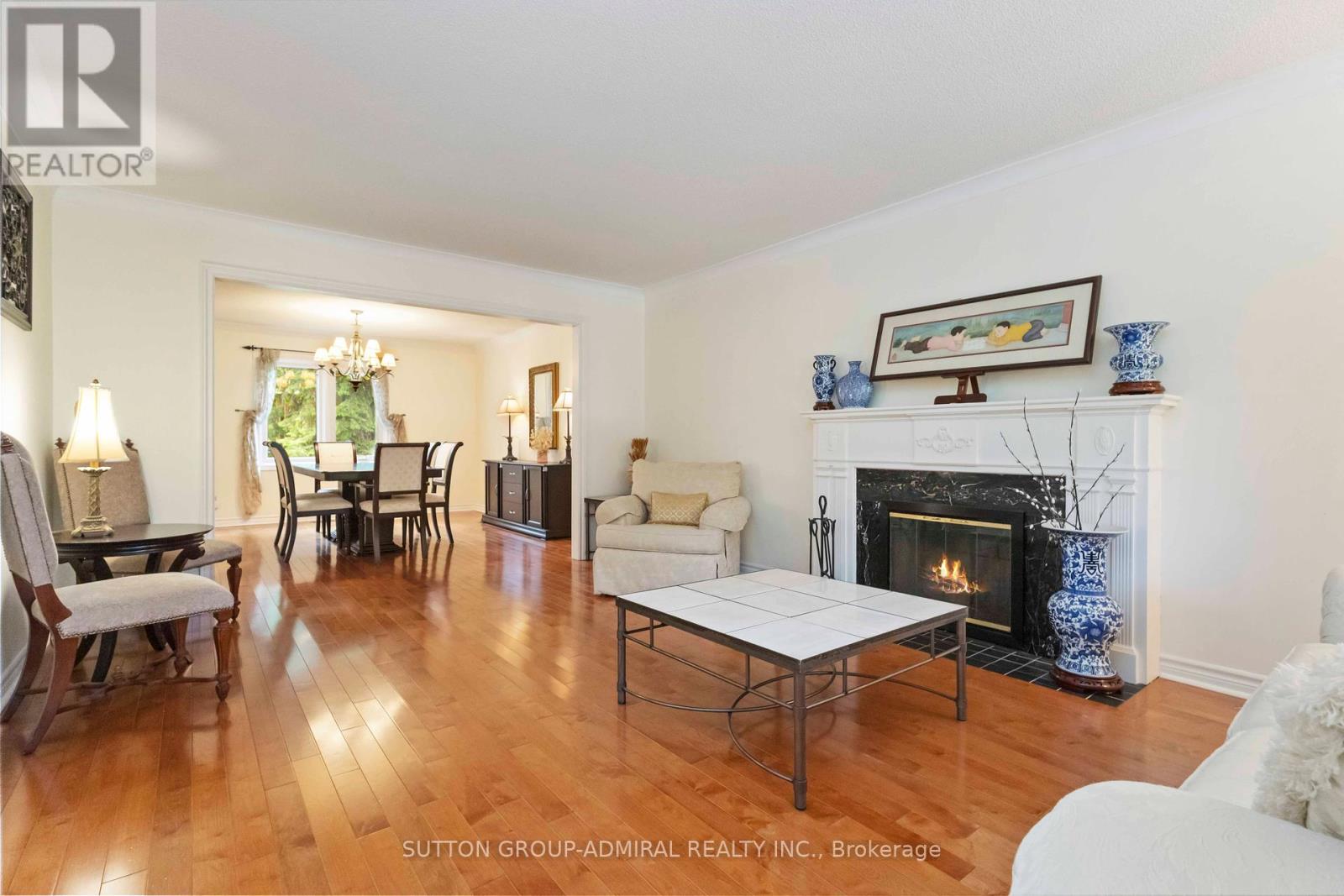 71 Farmstead Road, Toronto, Ontario  M2L 2X2 - Photo 4 - C12234496