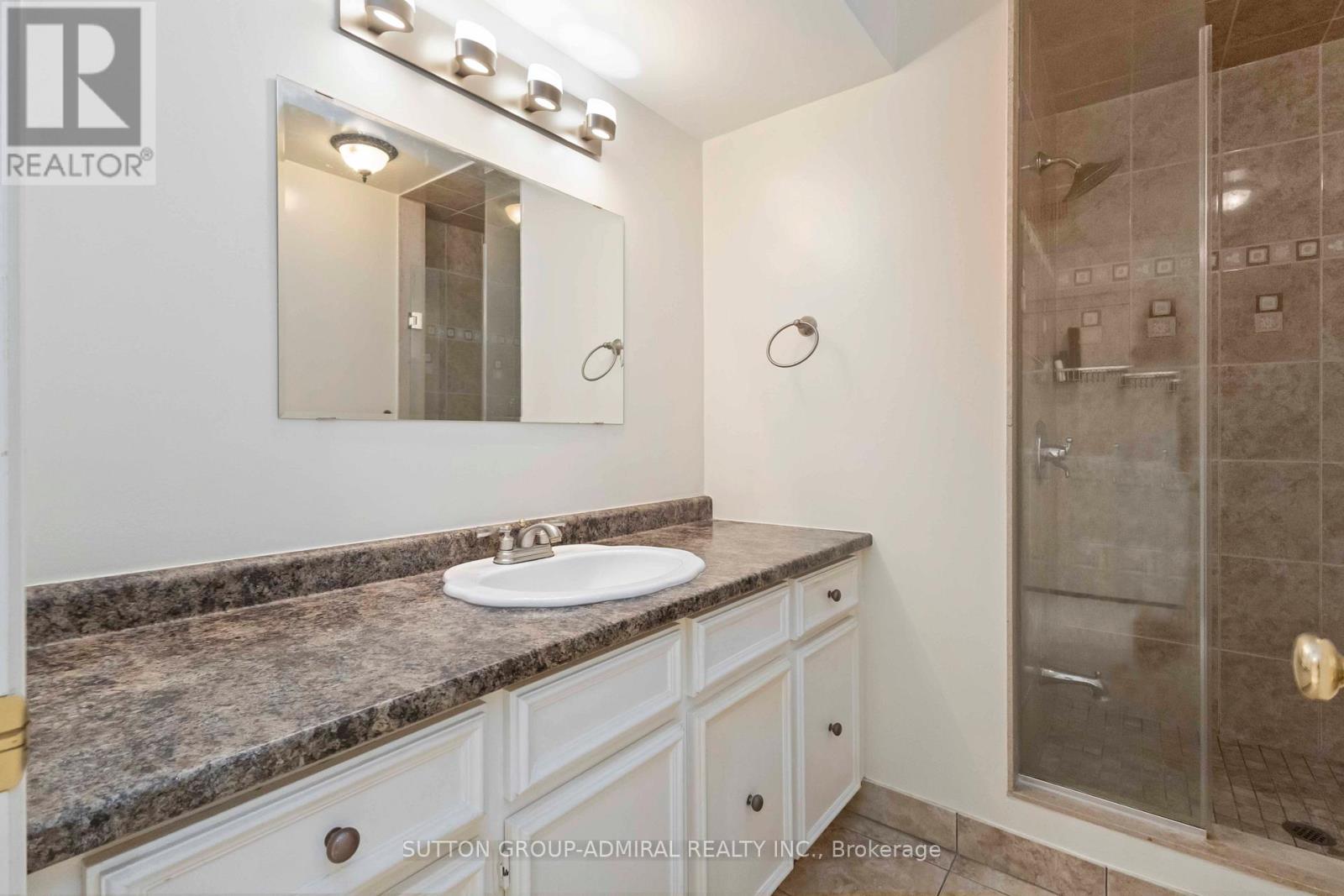 71 Farmstead Road, Toronto, Ontario  M2L 2X2 - Photo 47 - C12234496