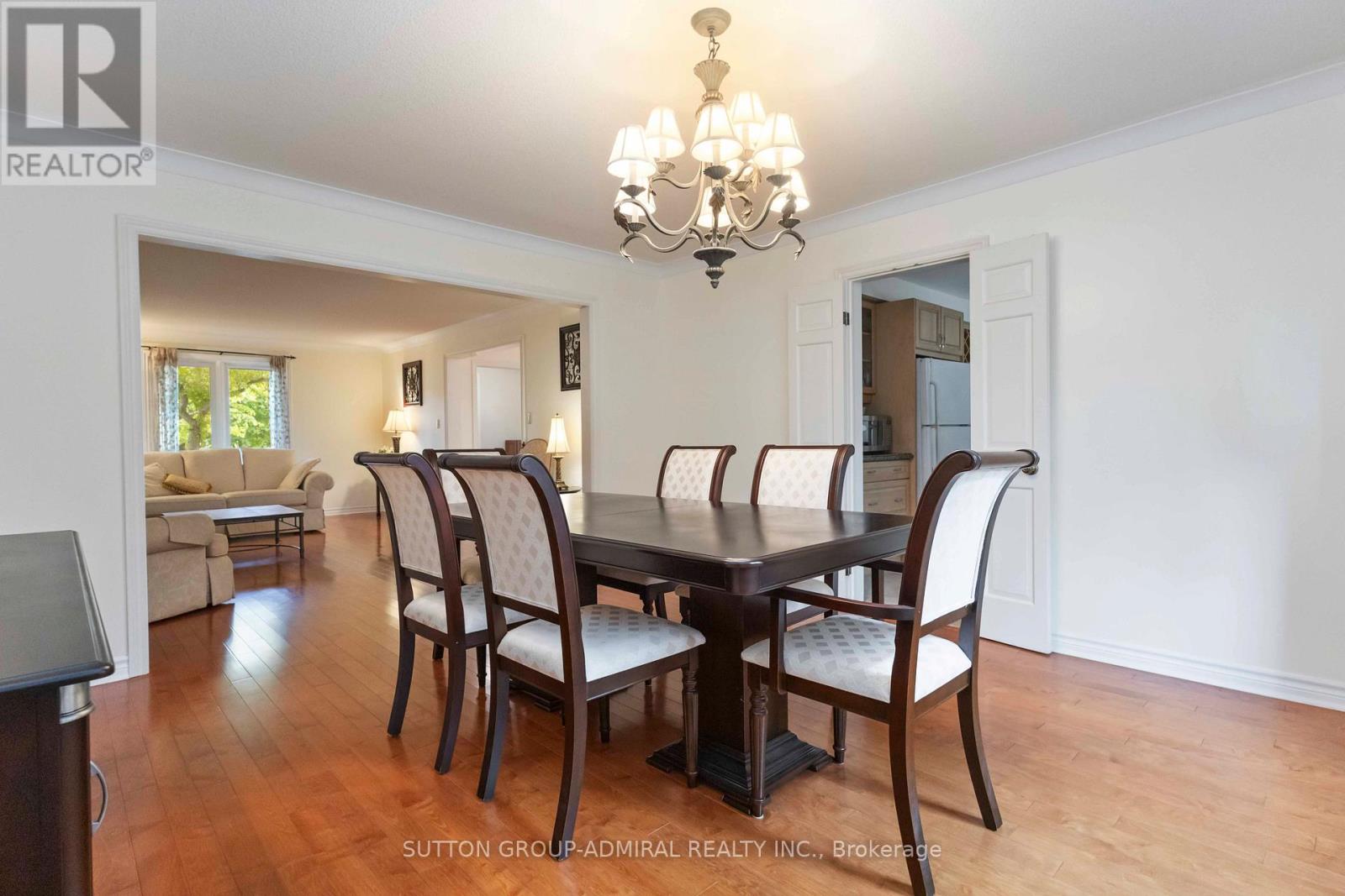71 Farmstead Road, Toronto, Ontario  M2L 2X2 - Photo 9 - C12234496
