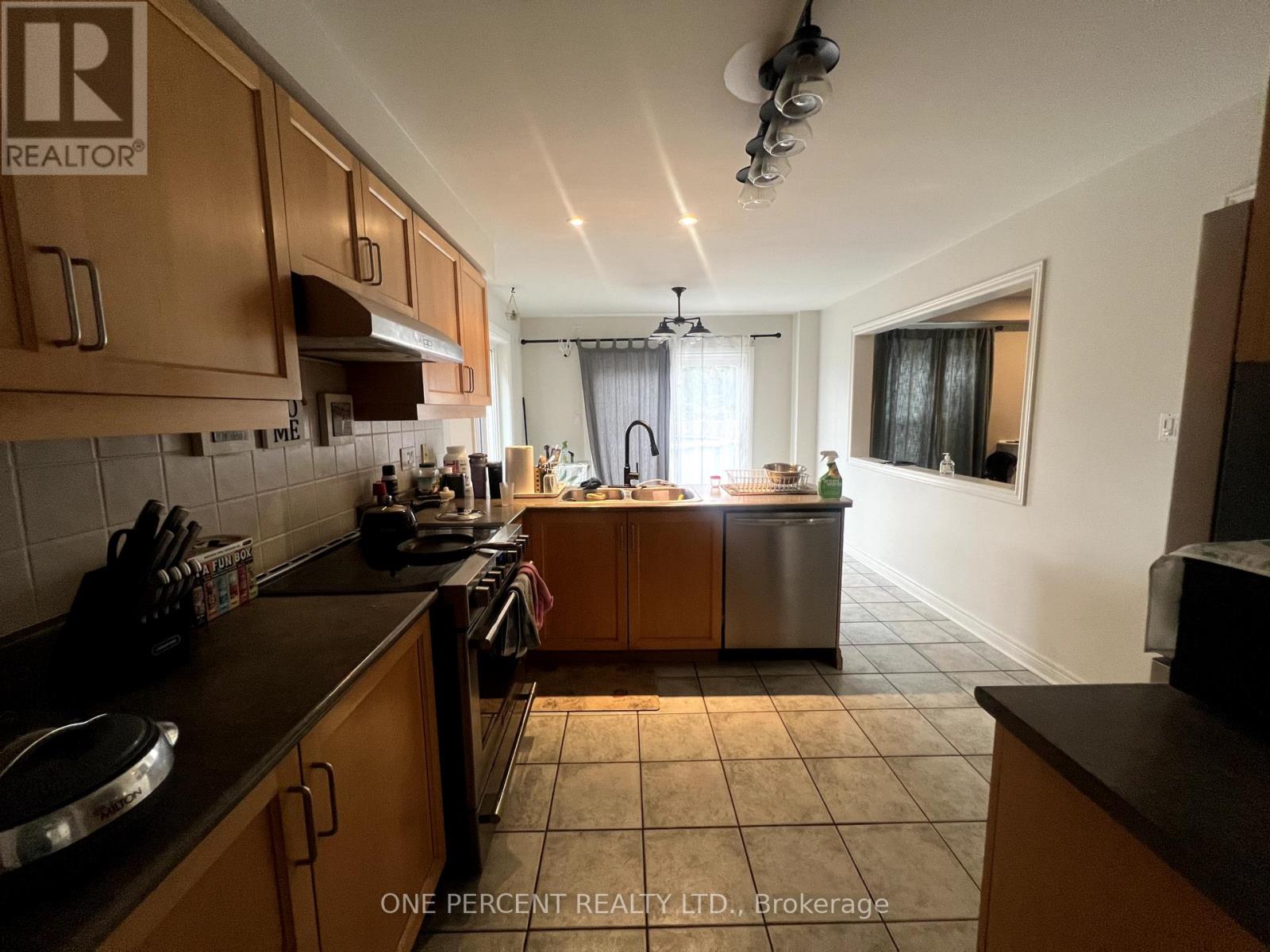 10 Royal Park Boulevard, Barrie, Ontario  L4N 0G6 - Photo 4 - S12234490