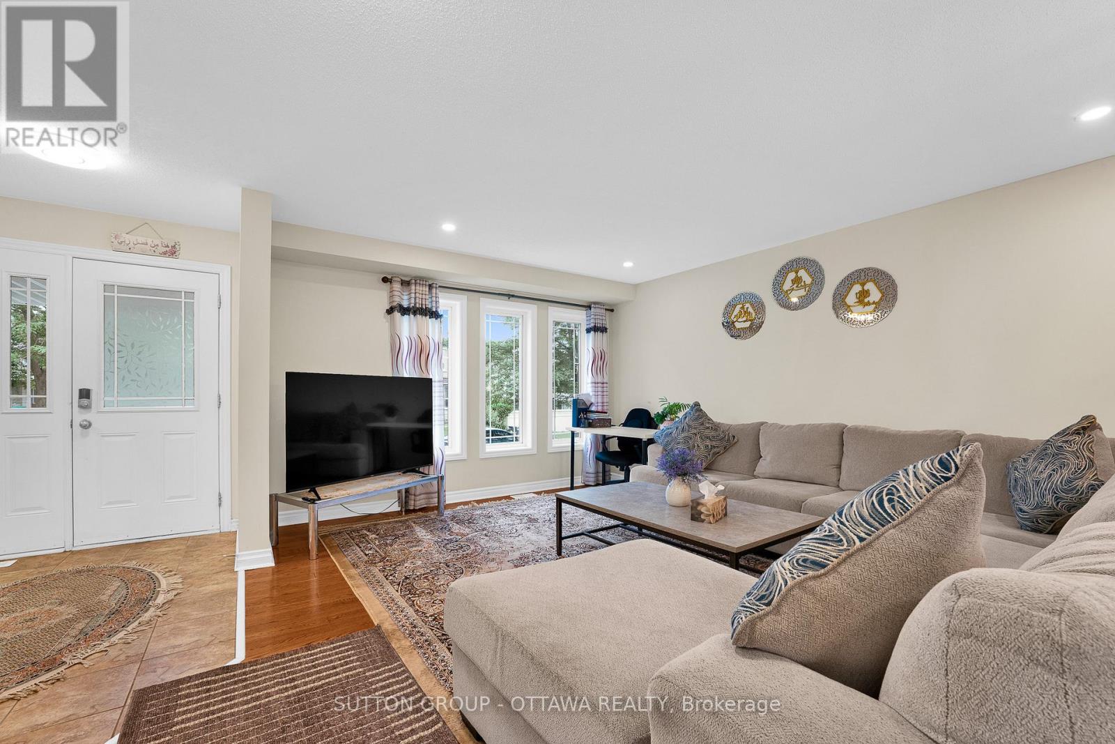 Property at 354 HAILEYBURY STREET image 5