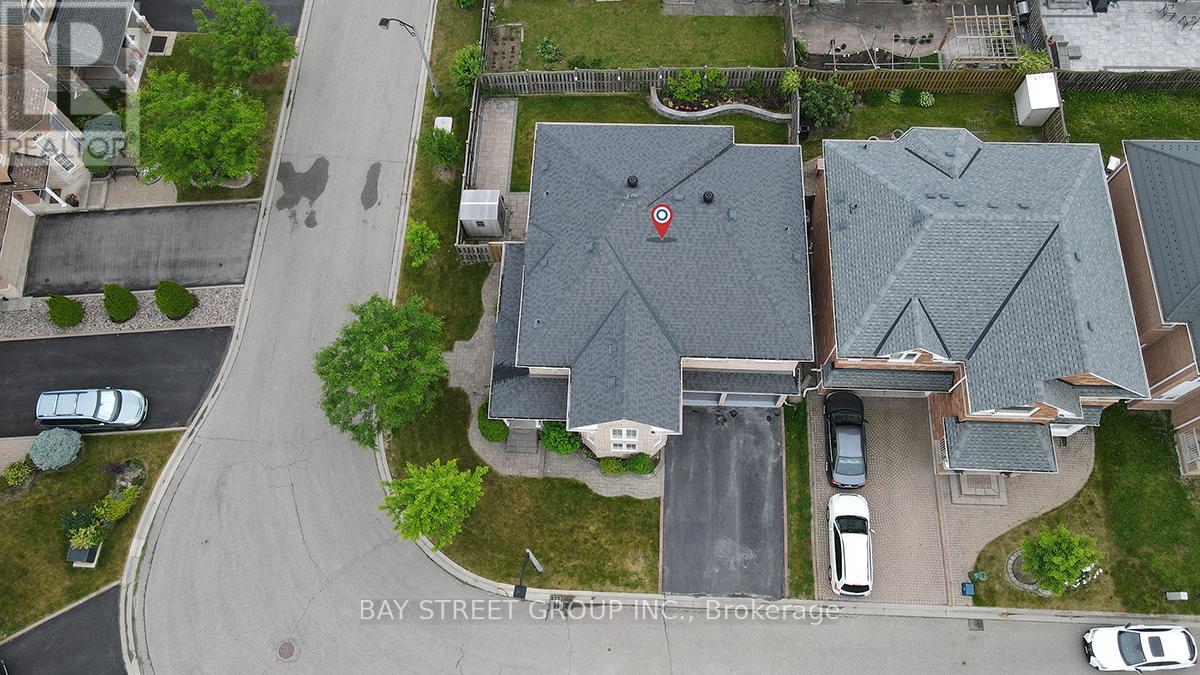 Property at 63 BROOKHAVEN CRESCENT image 3