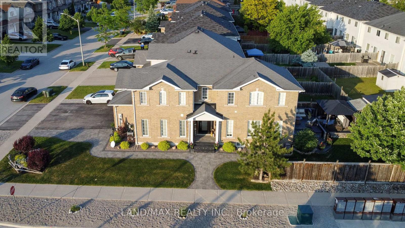 88 Lookout Street, Essa (Angus), Ontario  L3W 0E6 - Photo 1 - N12234531