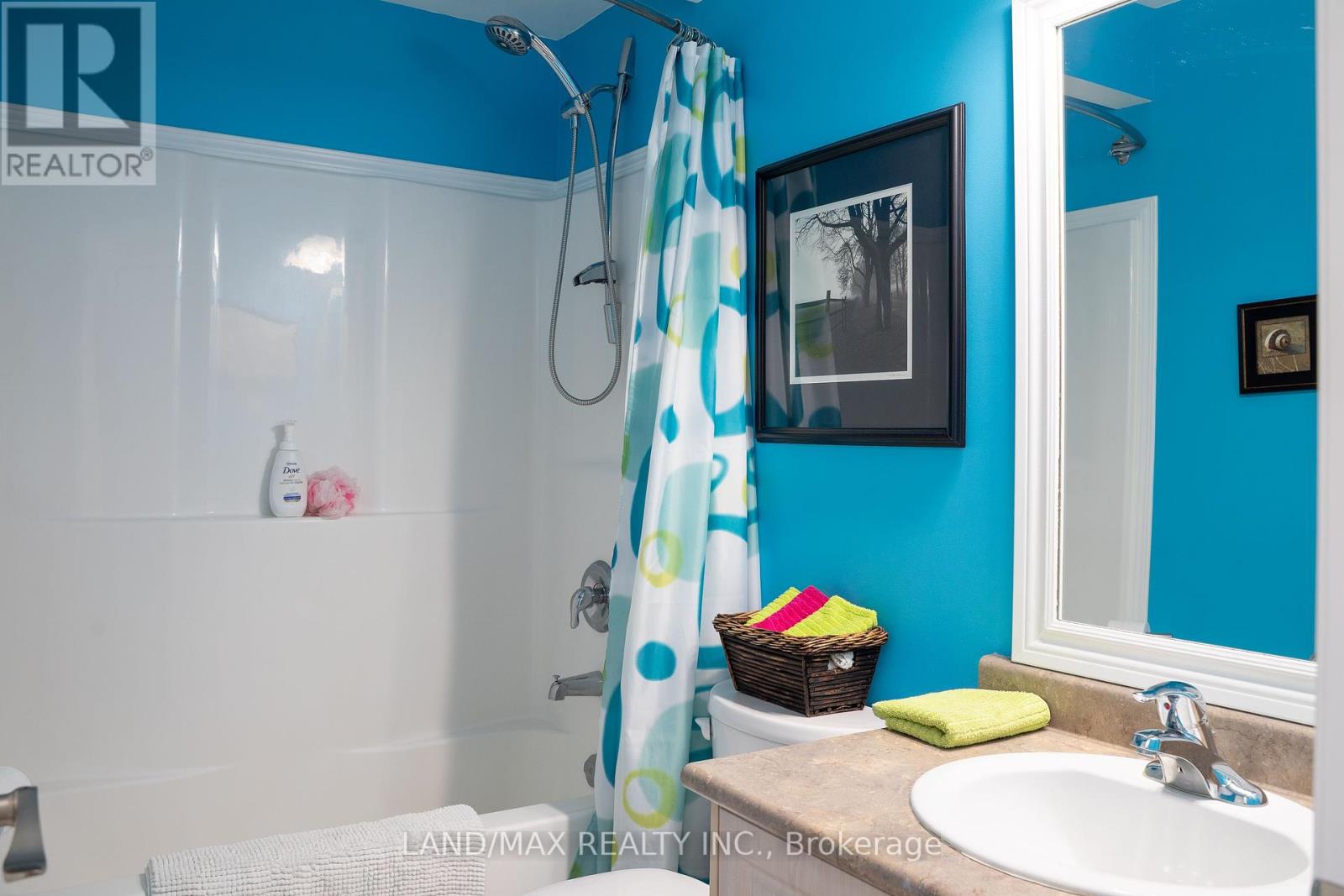 88 Lookout Street, Essa (Angus), Ontario  L3W 0E6 - Photo 19 - N12234531