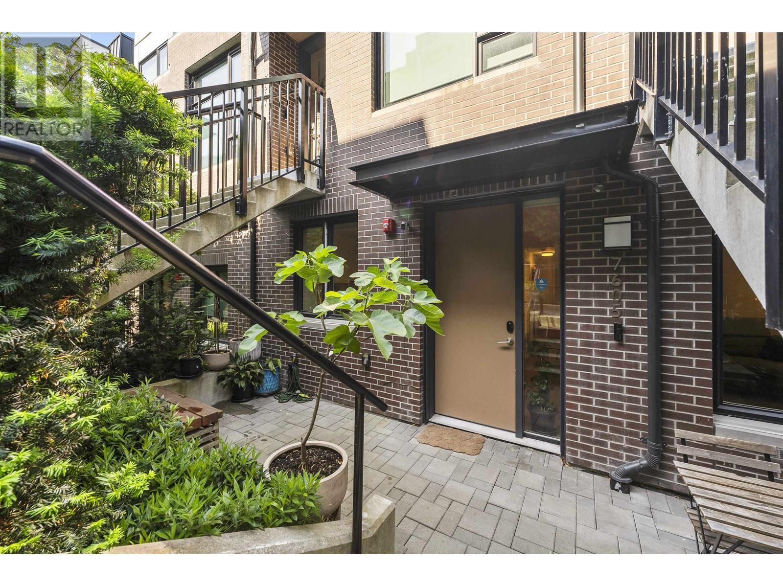 7605 Yukon Street, Vancouver, British Columbia  V5X 2Y4 - Photo 4 - R3018091