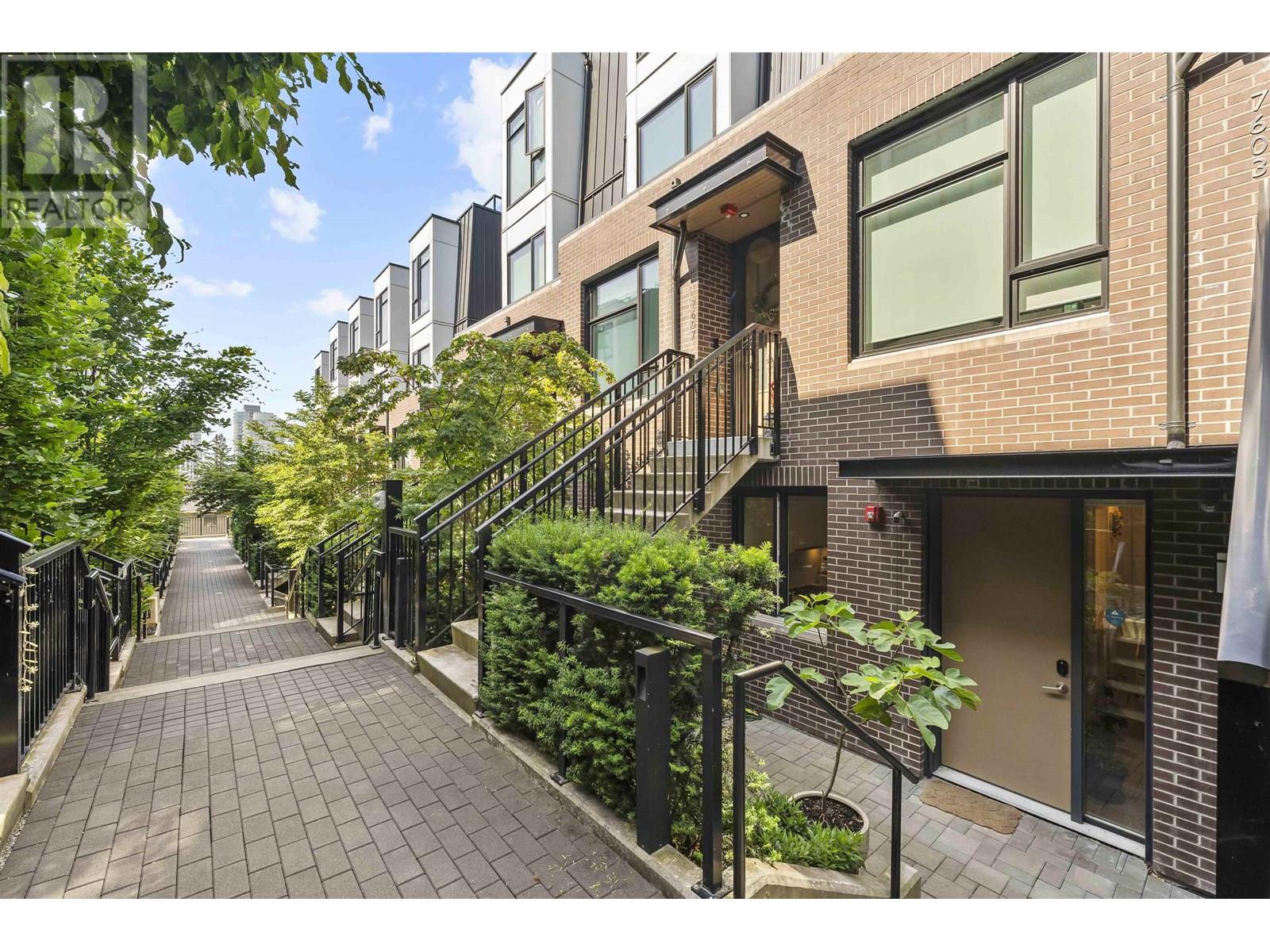 7605 Yukon Street, Vancouver, British Columbia  V5X 2Y4 - Photo 3 - R3018091