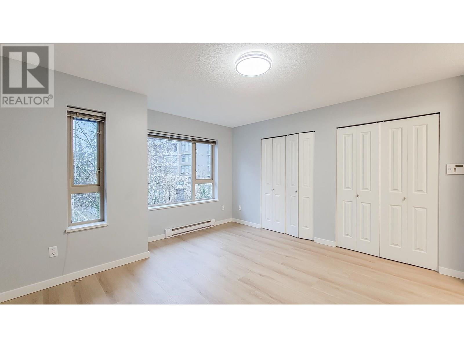 Listing Picture 20 of 32 : 130 9229 UNIVERSITY CRESCENT, Burnaby / 本拿比 - 魯藝地產 Yvonne Lu Group - MLS Medallion Club Member