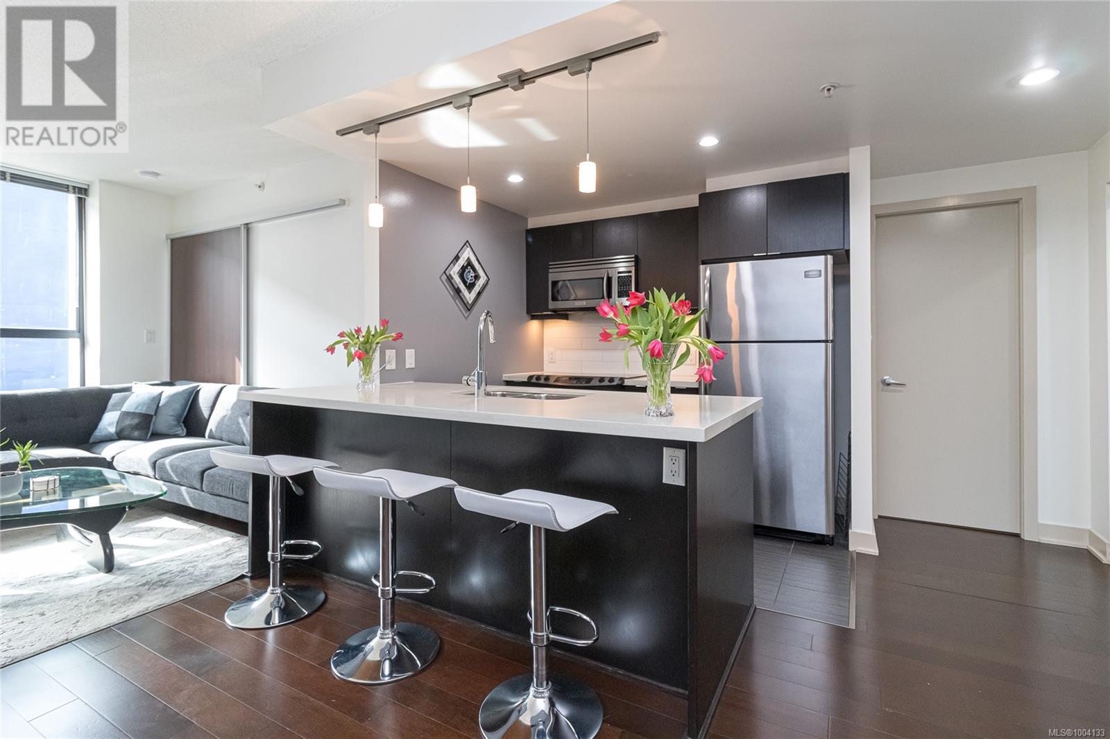 204 760 Johnson St, Victoria, British Columbia