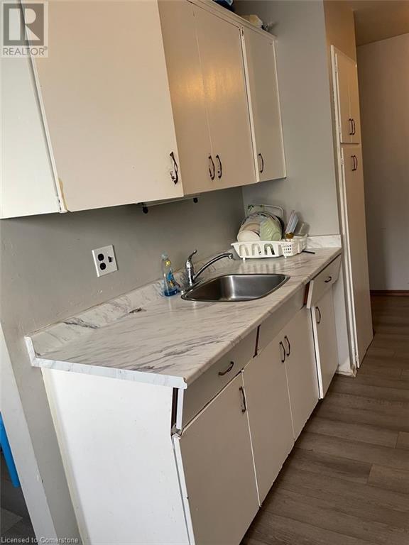 80 Kinzie Avenue Unit# 4, Kitchener, Ontario  N2A 2J5 - Photo 9 - 40743496