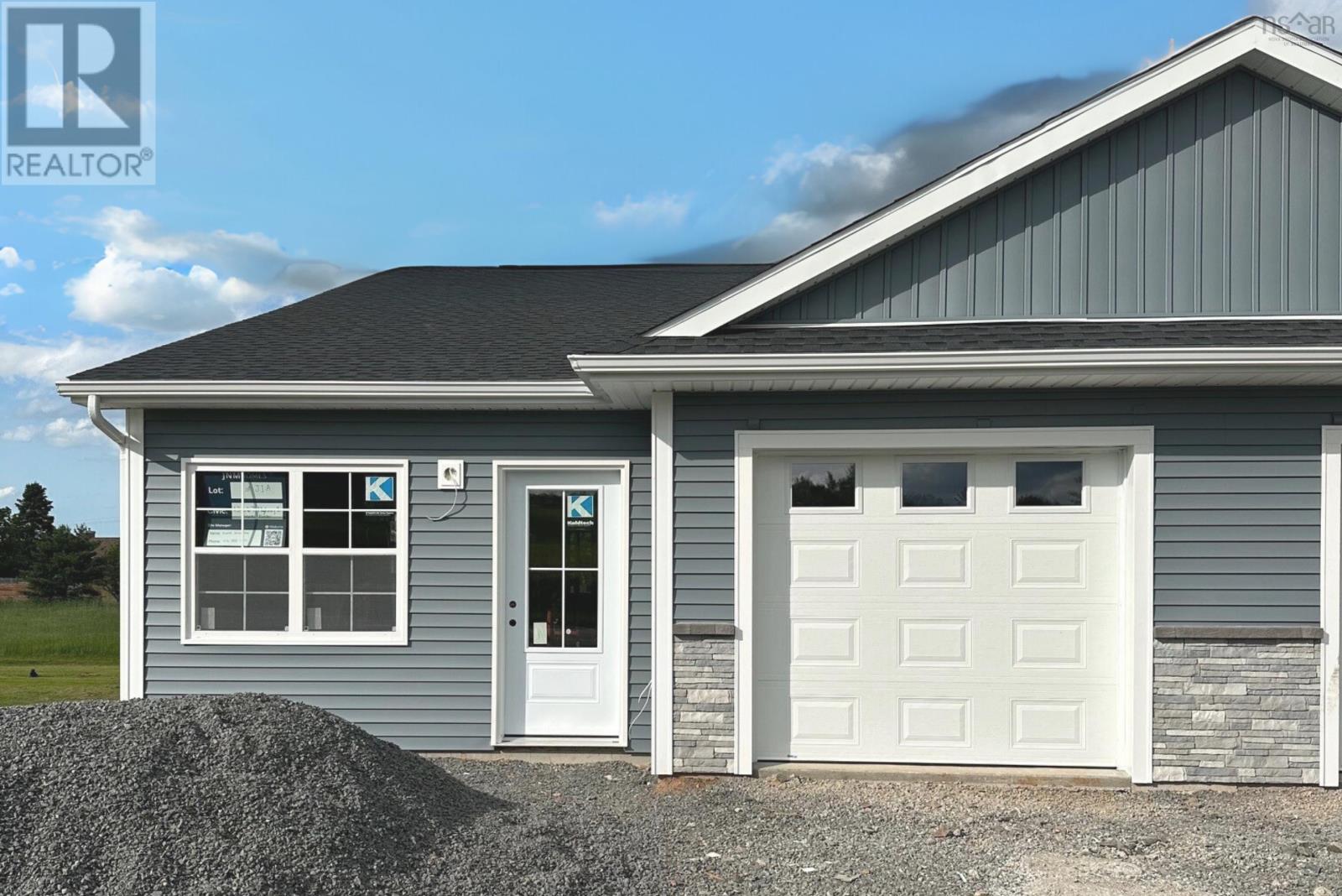 13667 Highway #1, Hants Border, Nova Scotia  B0P 1P0 - Photo 1 - 202513688