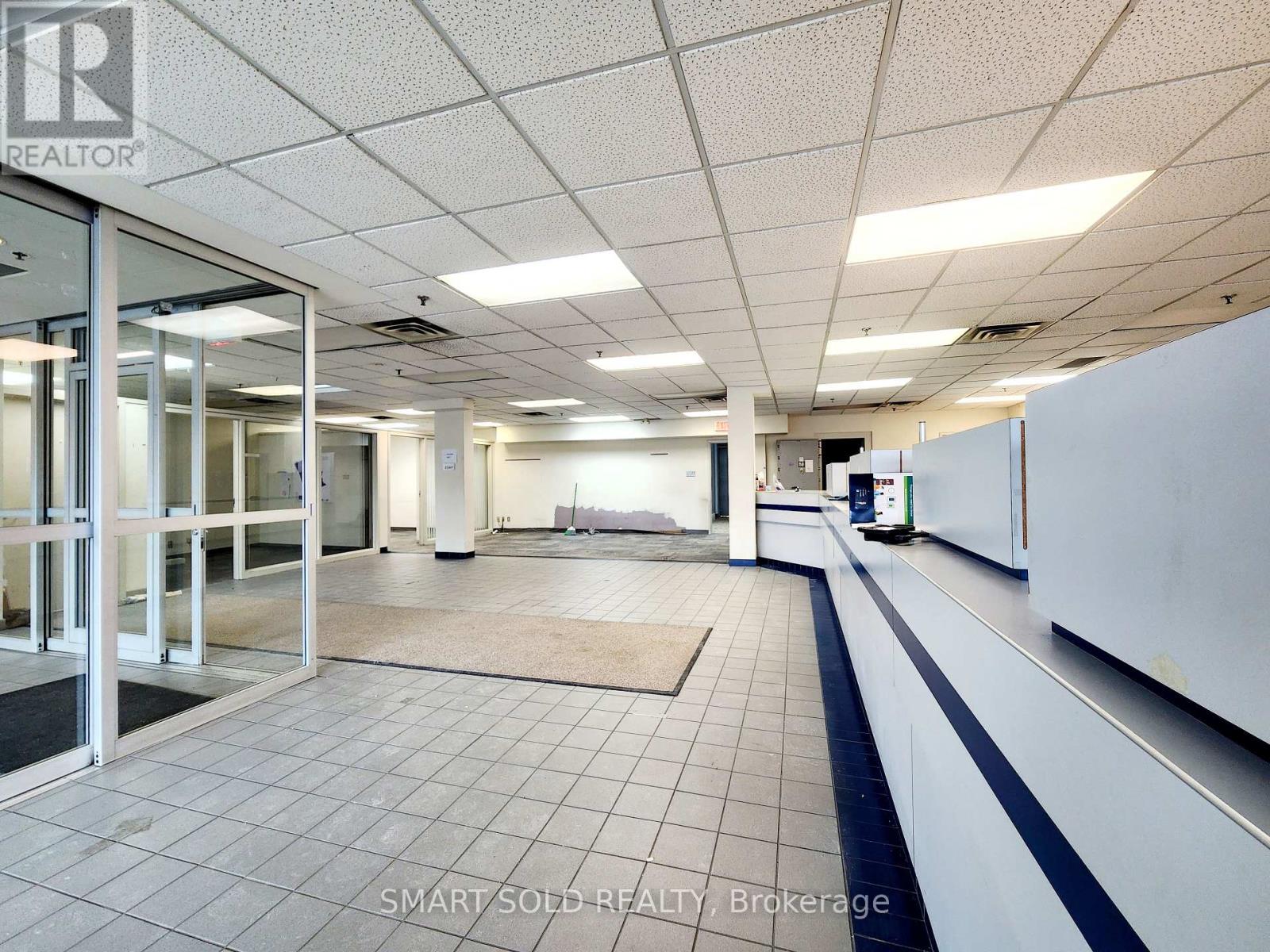 102 - 2428 Islington Avenue, Toronto, Ontario  M9W 3X8 - Photo 3 - W12234553