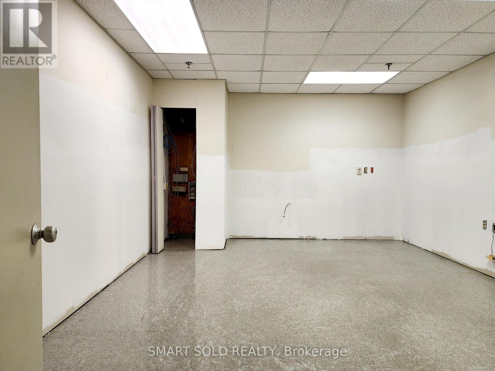 102 - 2428 Islington Avenue, Toronto, Ontario  M9W 3X8 - Photo 10 - W12234553