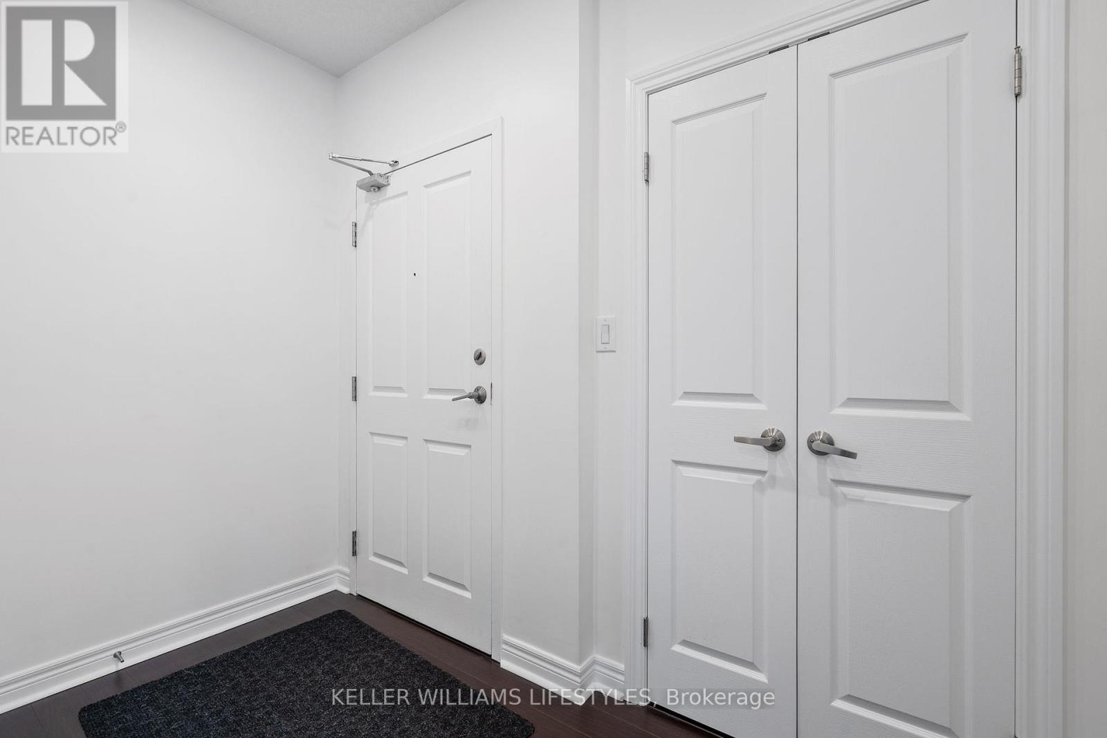Property at 1004 - 1030 CORONATION DRIVE image 4