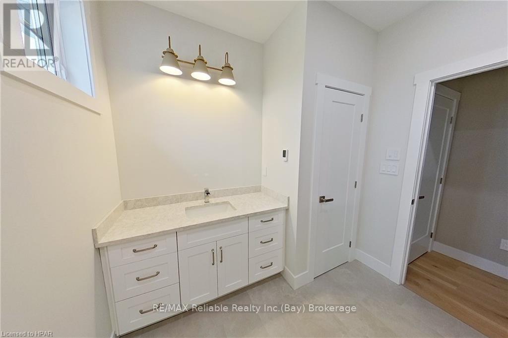 8 Thimbleweed Drive, Bluewater, Ontario  N0M 1G0 - Photo 41 - X10780361