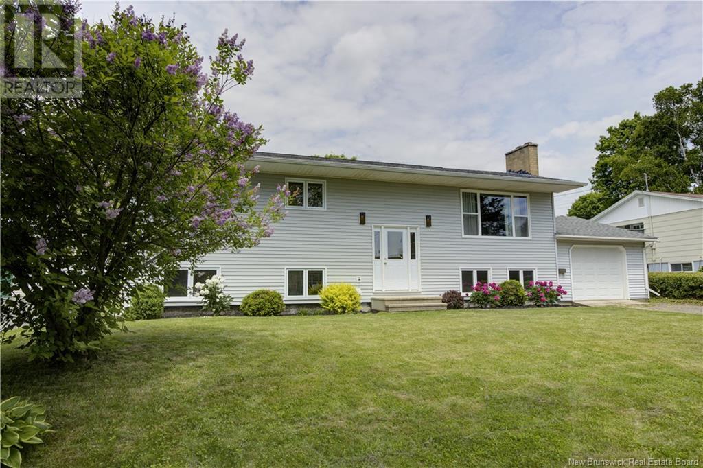 Property at 9 Dahlia Drive image 3