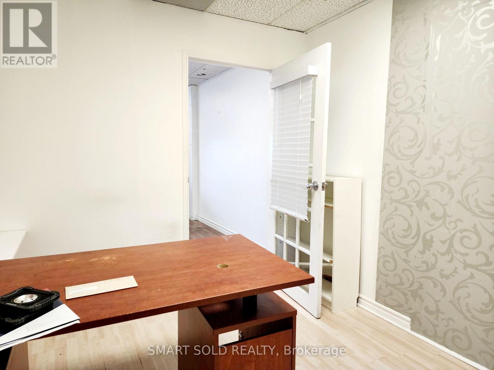 201b - 2428 Islington Avenue, Toronto, Ontario  M9W 3X8 - Photo 2 - W12234569