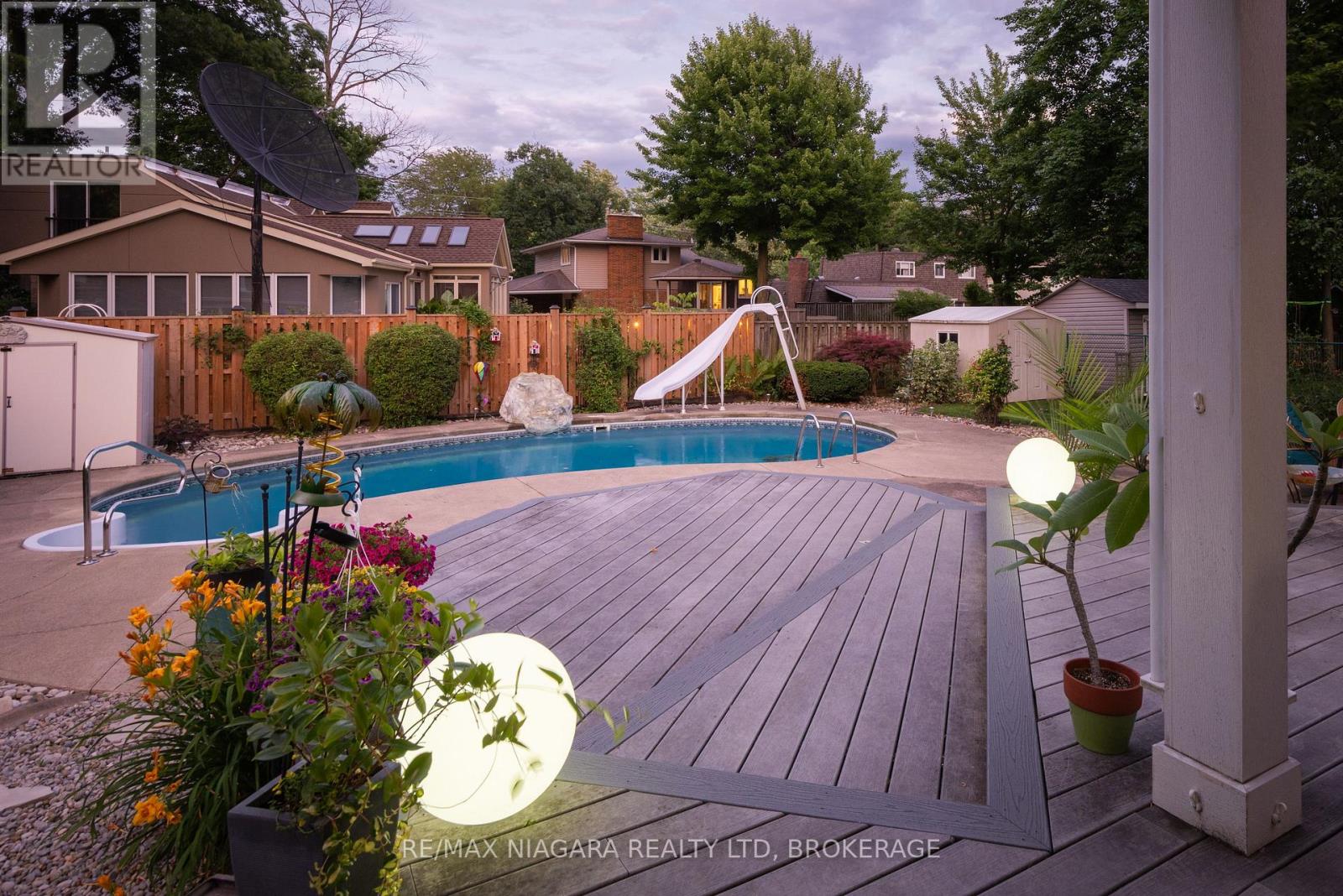 Property at 2550 NOELLA COURT image 4