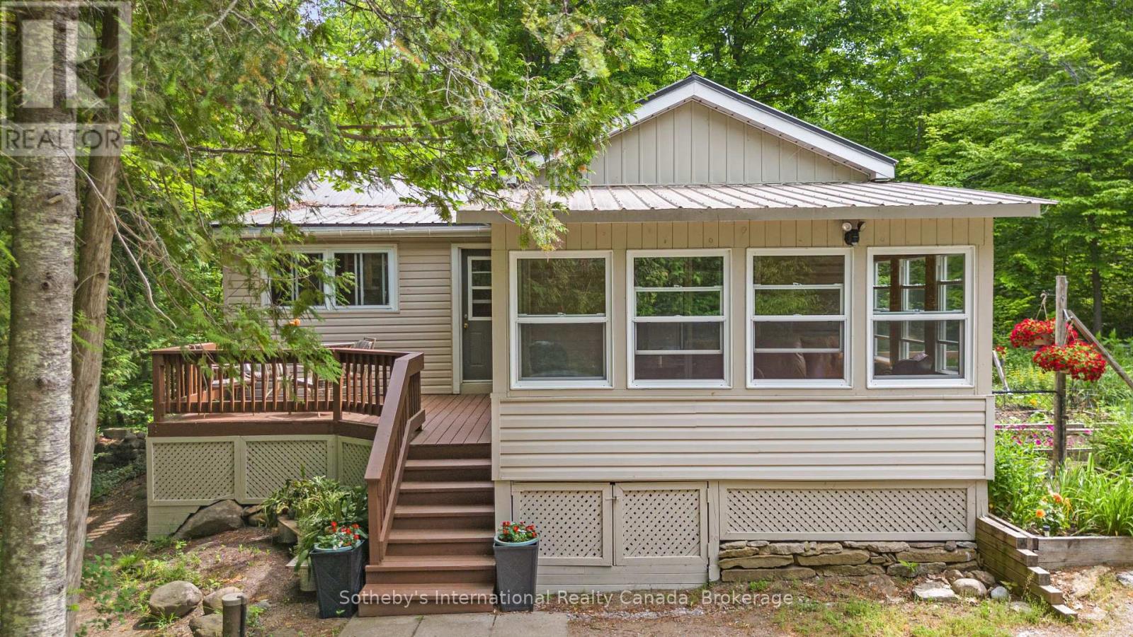 Property at 31 MEADOWS AVENUE image 1