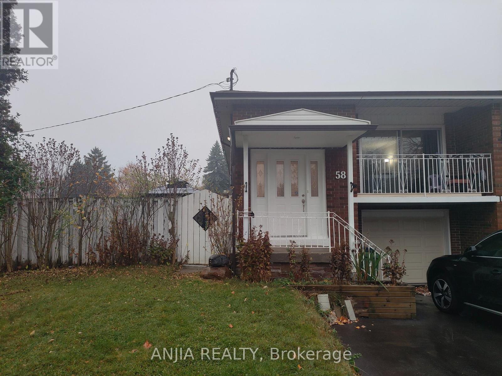 MAIN - 58 KITCHENER ROAD, Toronto, Ontario