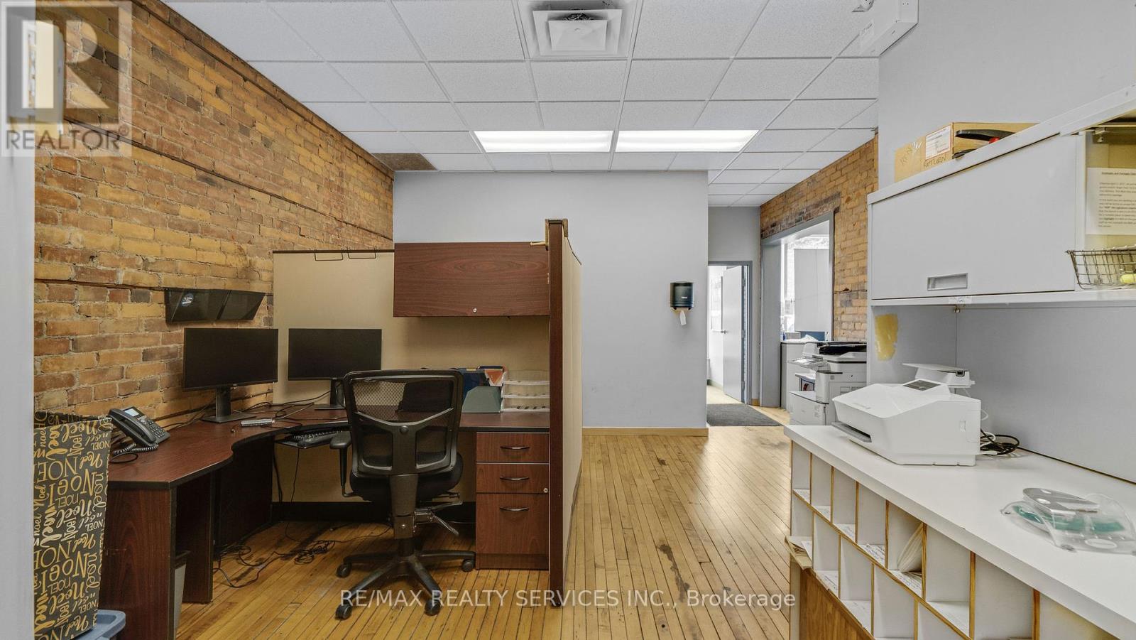 66 King Street W, Hamilton, Ontario  L9H 1T8 - Photo 13 - X12234635