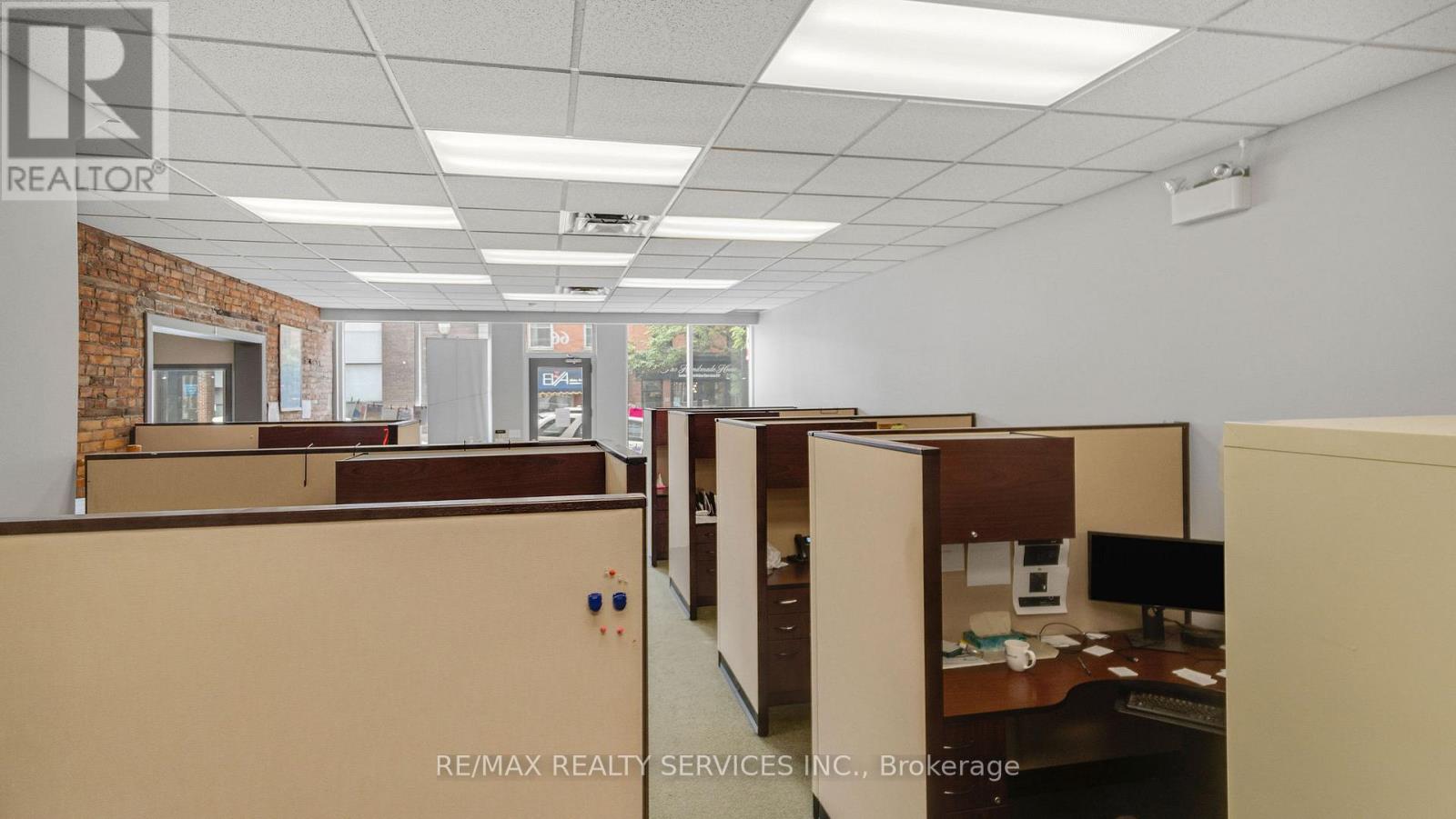 66 King Street W, Hamilton, Ontario  L9H 1T8 - Photo 8 - X12234635