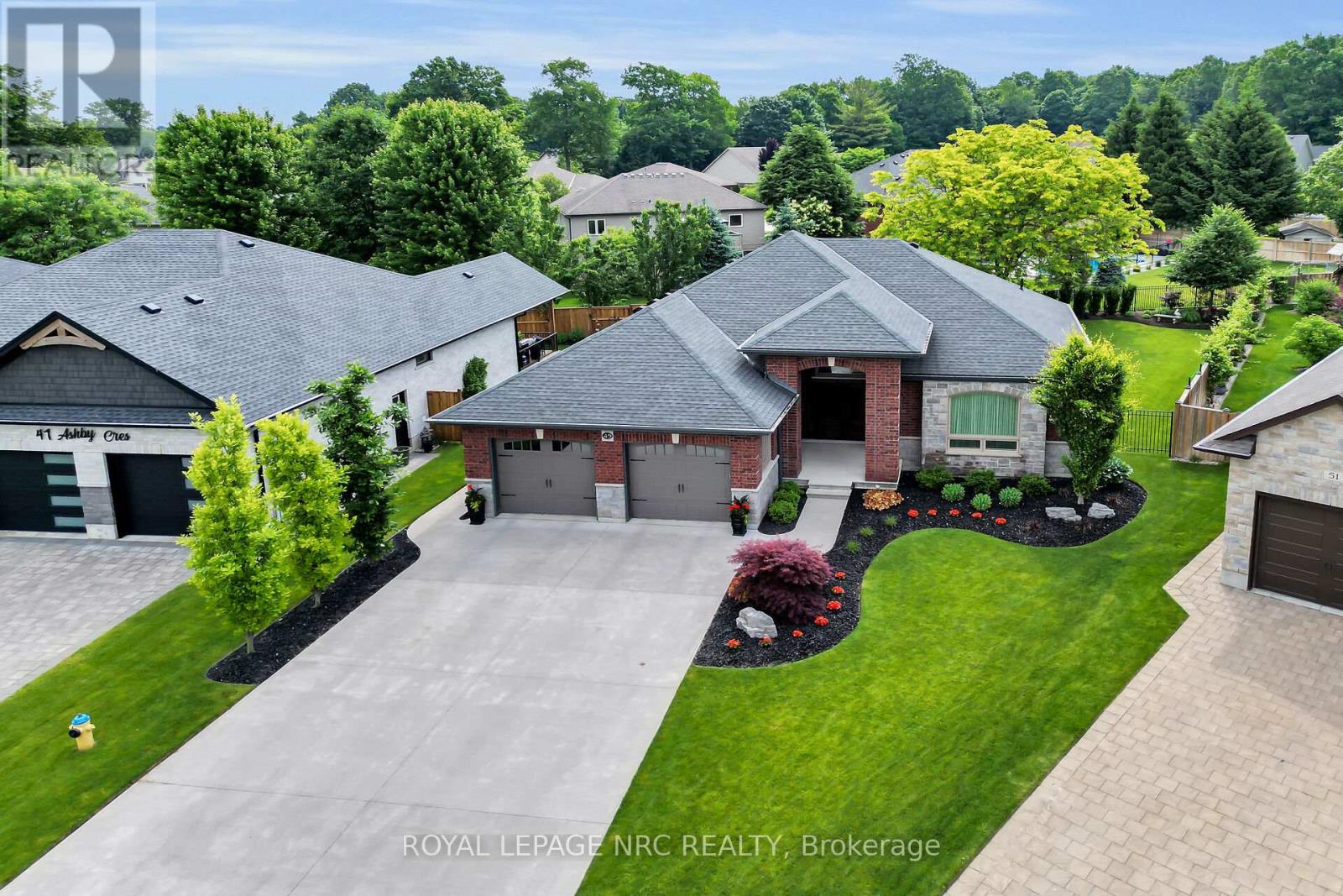 49 ASHBY CRESCENT, Strathroy-Caradoc, Ontario