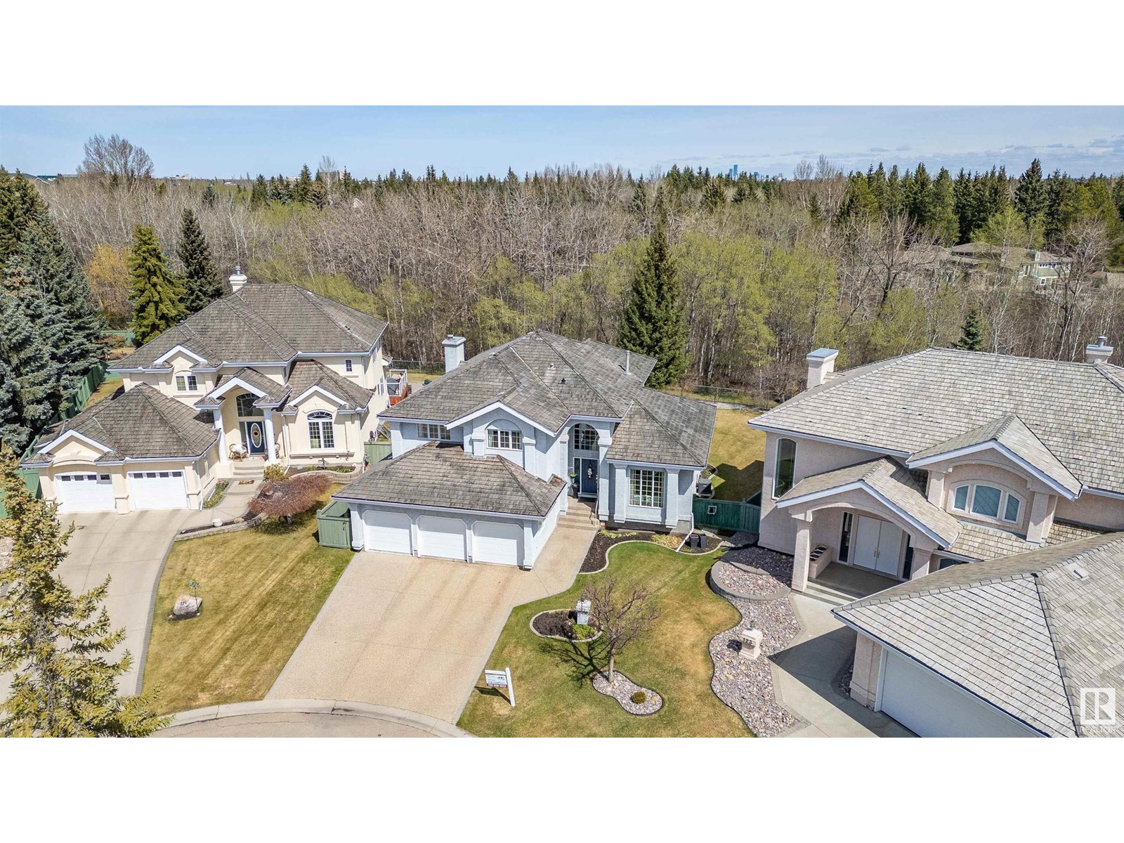 Property at 121 Weaver DR NW NW image 2