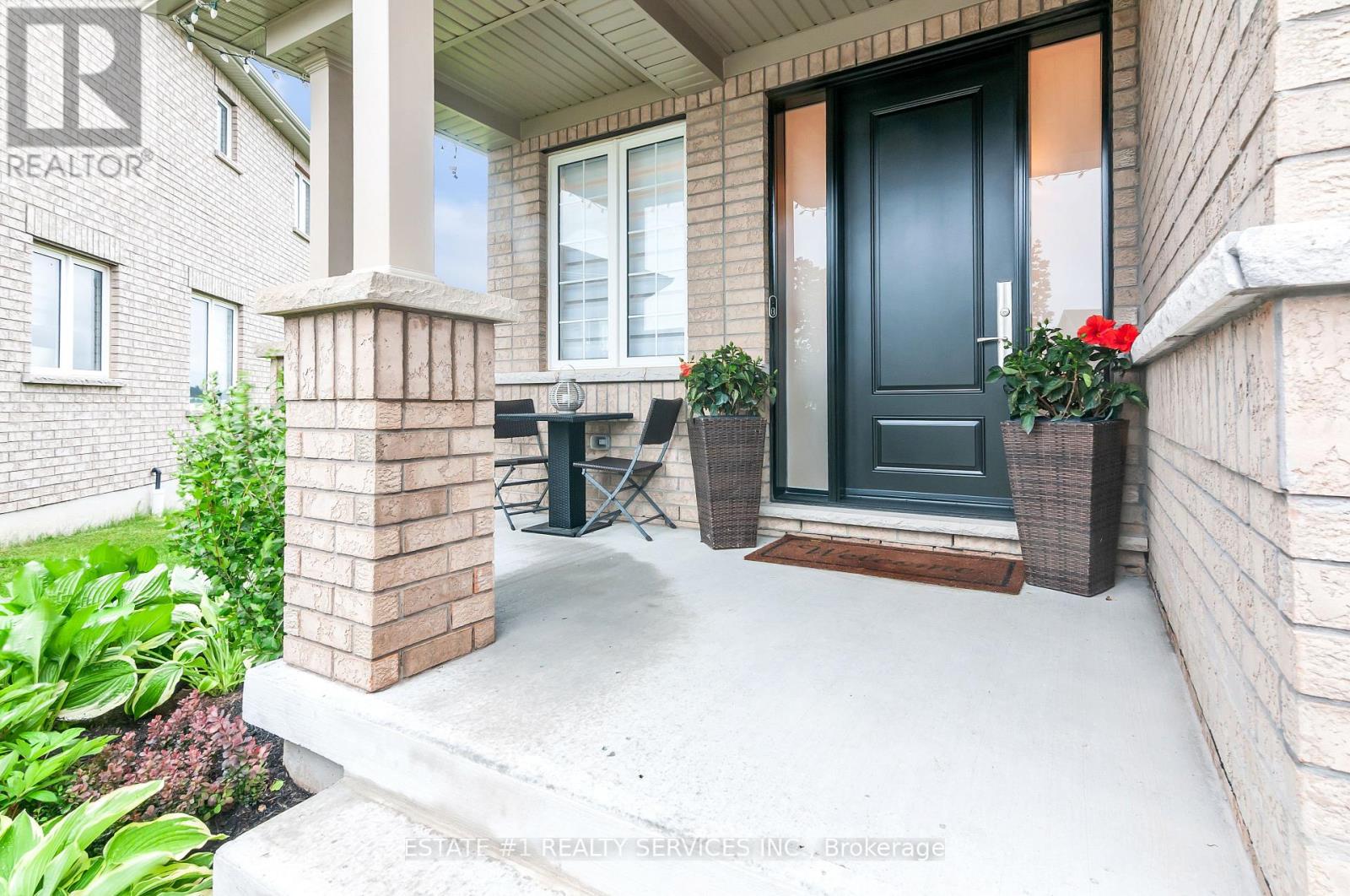 Property at 737 GILMOUR CRESCENT image 5