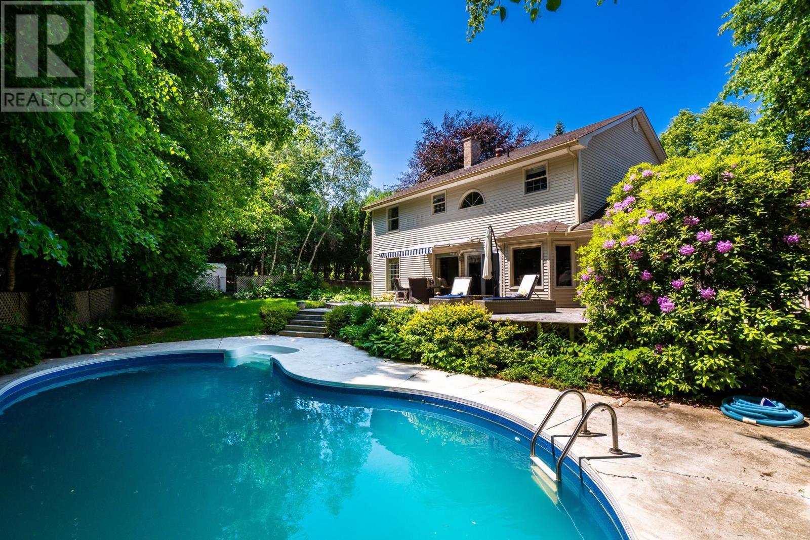 Property at 9 Glenlee Drive image 5