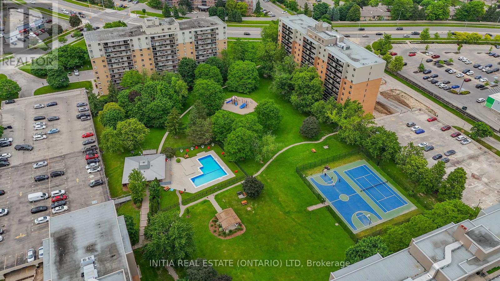 Property at 612 - 931 WONDERLAND ROAD S image 3