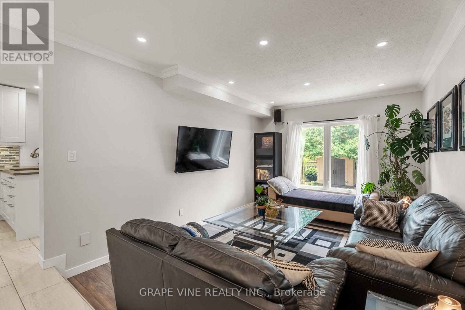 32 Acklam Terrace, Ottawa, Ontario  K2K 2H5 - Photo 14 - X12234716