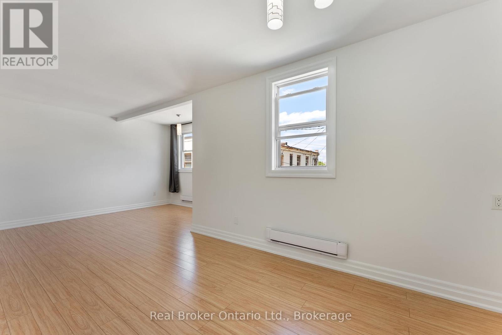 5 - 985 Kingsway Drive, Burlington, Ontario  L7T 3J1 - Photo 13 - W12234735