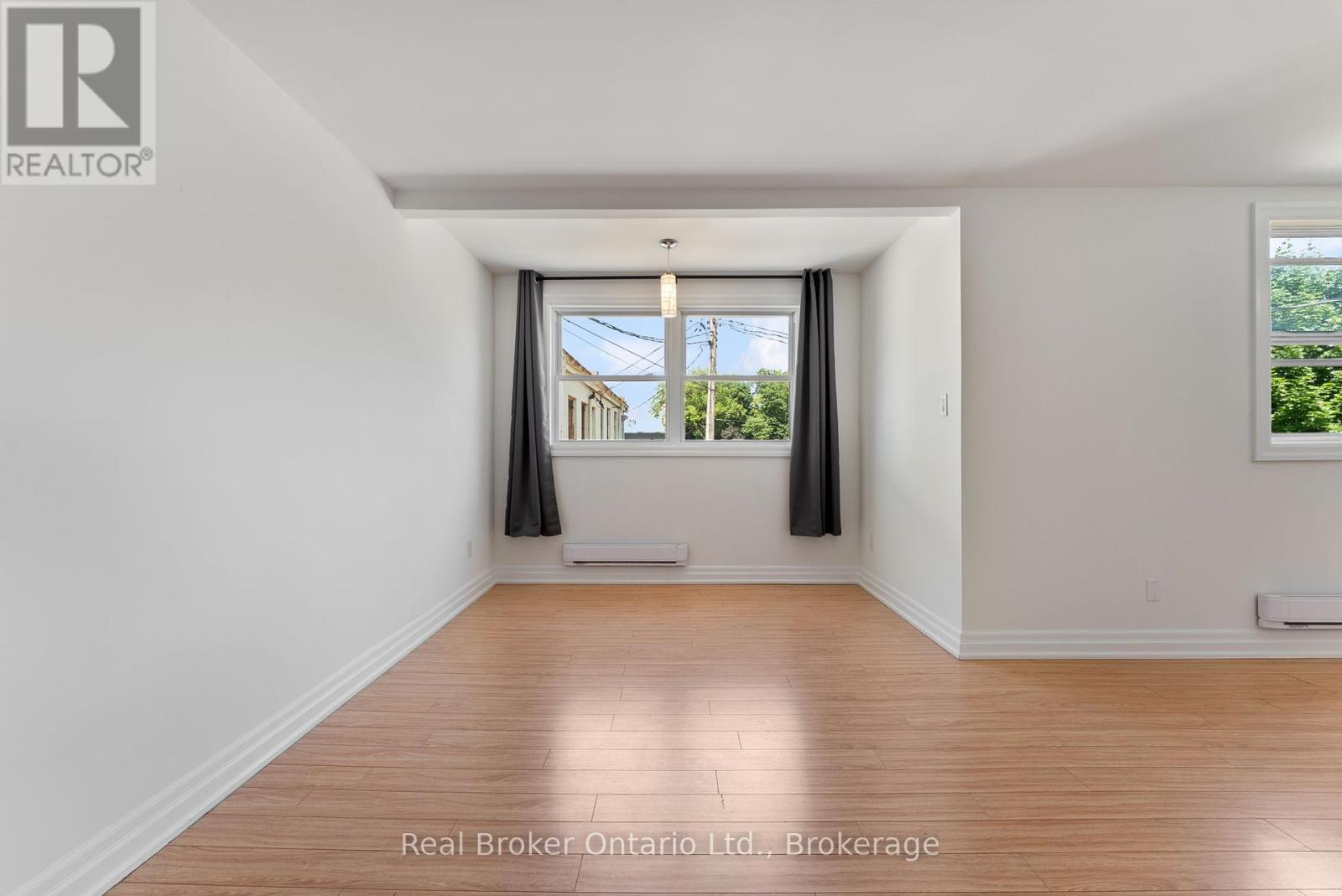 5 - 985 Kingsway Drive, Burlington, Ontario  L7T 3J1 - Photo 16 - W12234735