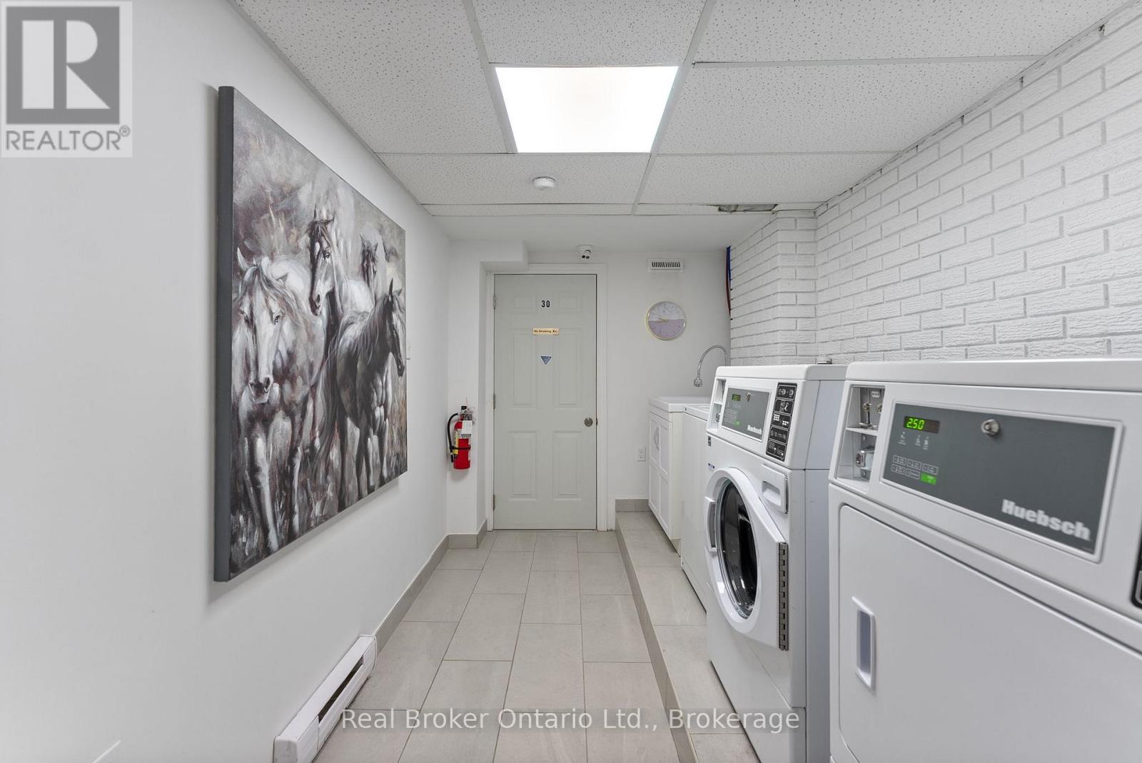 5 - 985 Kingsway Drive, Burlington, Ontario  L7T 3J1 - Photo 17 - W12234735