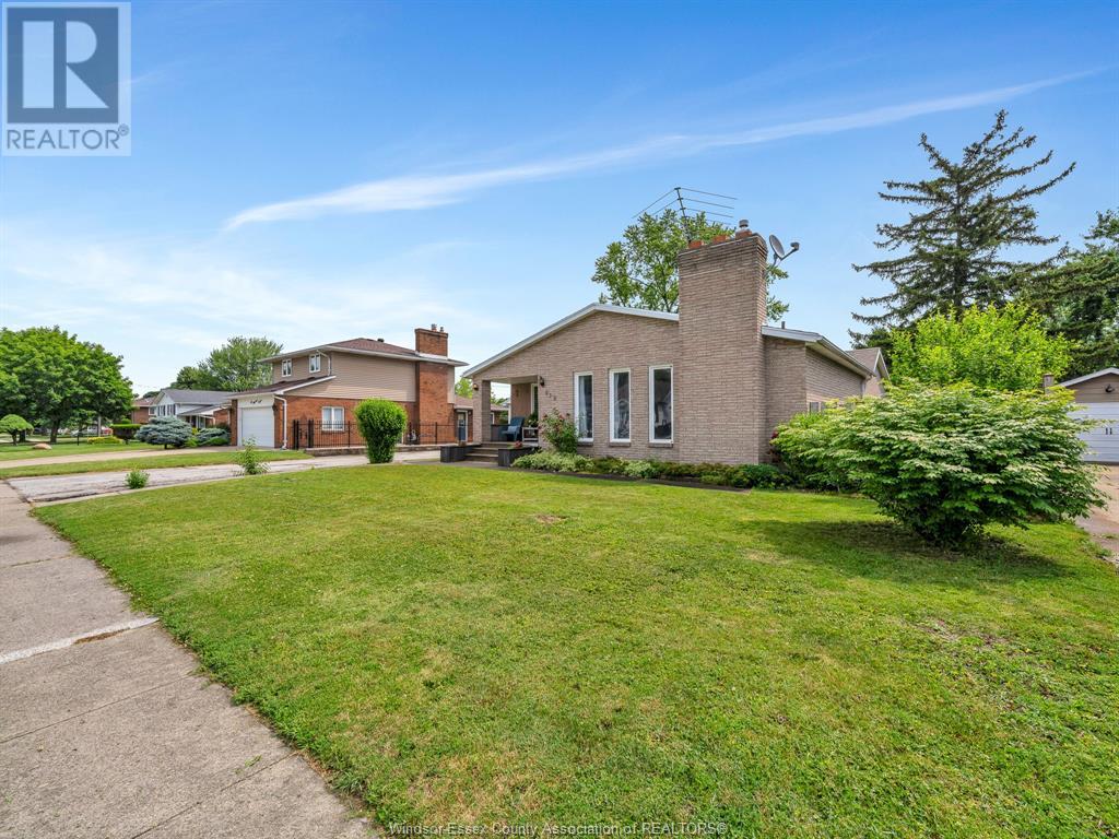 Property at 630 ST. PIERRE image 3