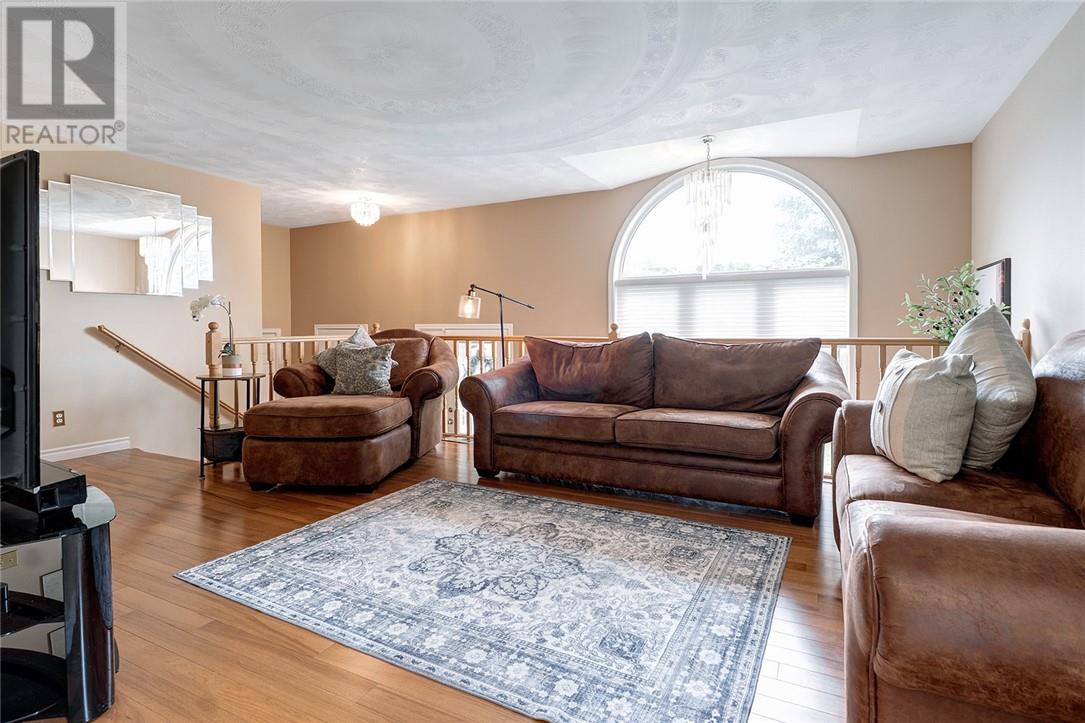 Property at 171 Countryside Drive image 4