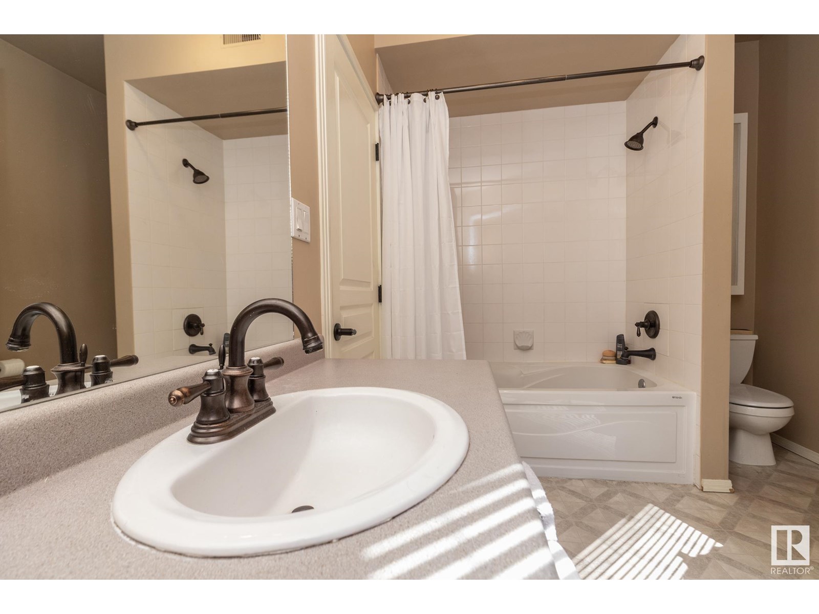 #206 10939 82 Av Nw, Edmonton, Alberta  T6G 0S7 - Photo 28 - E4443394