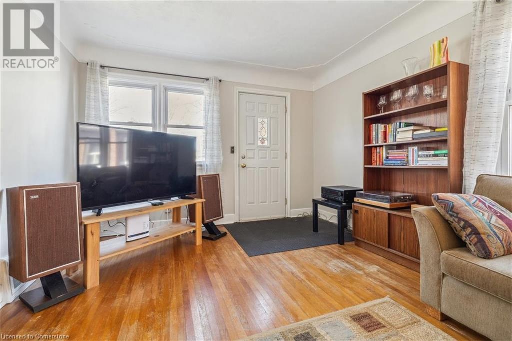 Property at 273 BOWMAN Street image 4