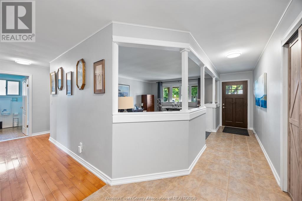 Property at 439 BENETEAU DRIVE image 2