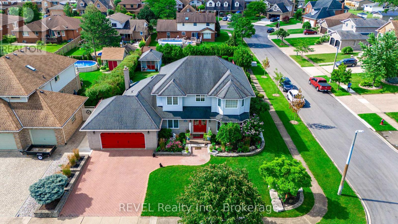 Property at 23 GREEN MEADOW CRESCENT image 1