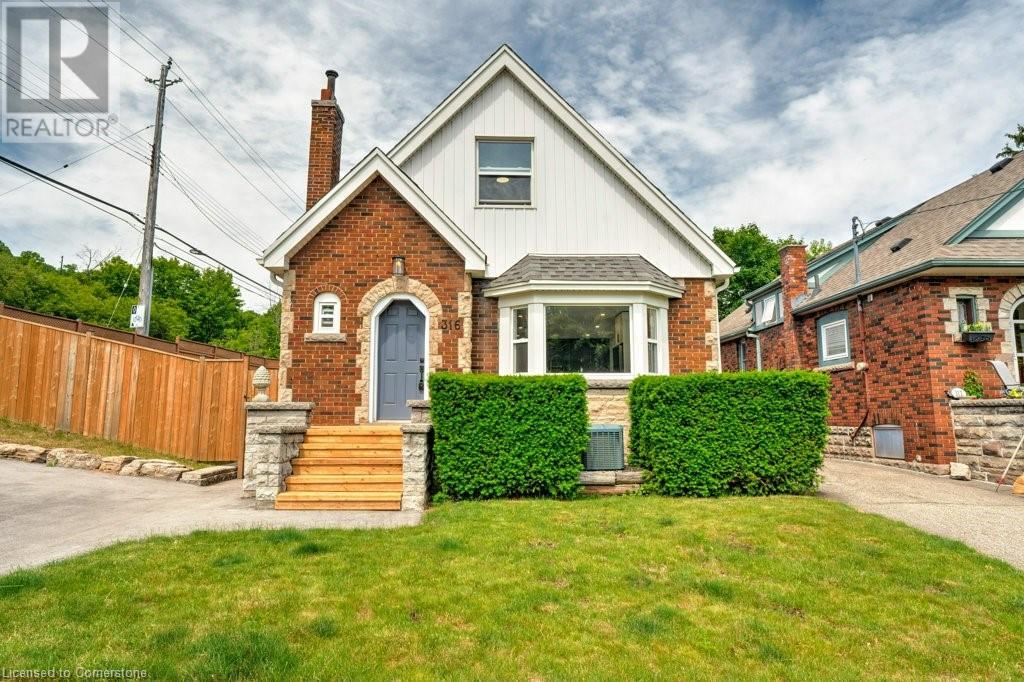 Property at 316 HOUGHTON Avenue S image 1