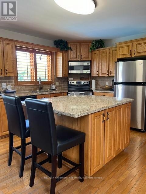 2332 Centre Line Road, Clearview, Ontario  L0M 1G0 - Photo 16 - S12234806