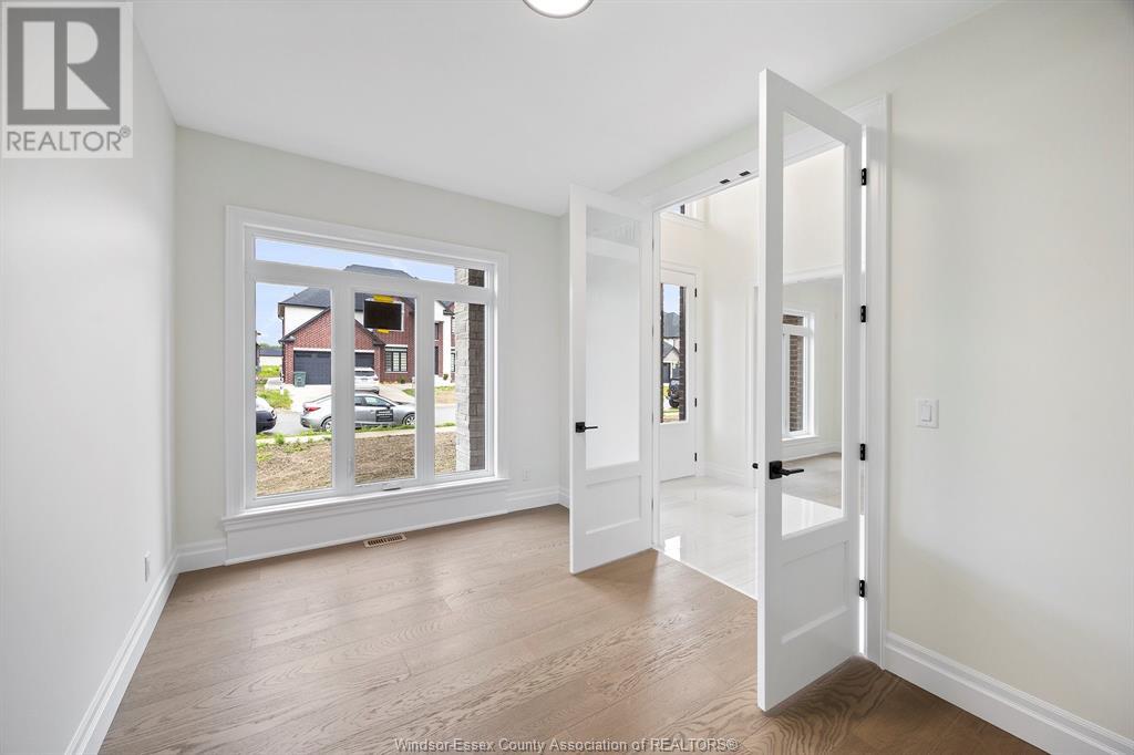 Property at 593 ORCHARDS CRESCENT image 3