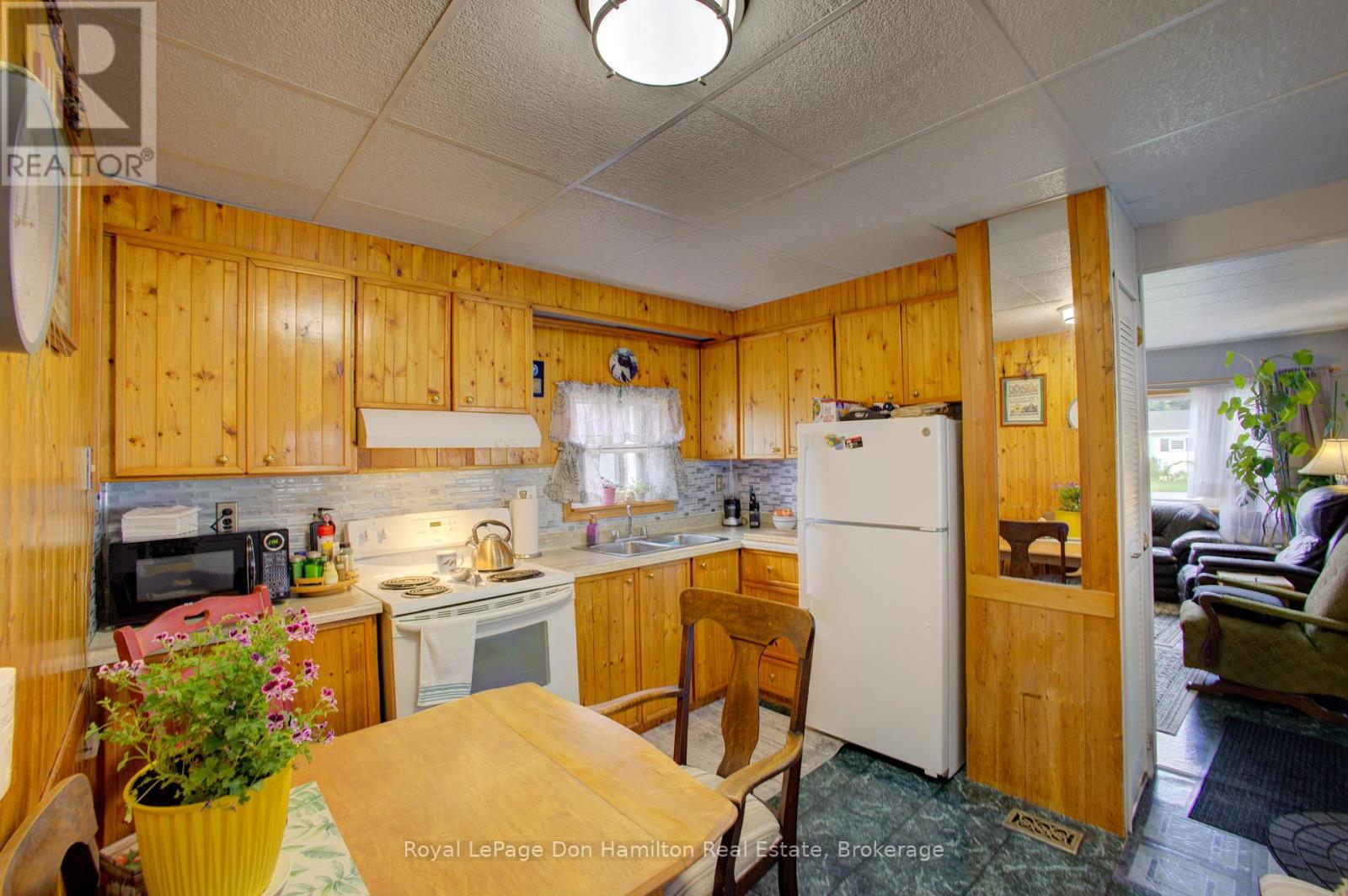 8 - 450 Tremaine Avenue S, North Perth, Ontario  N4W 3G9 - Photo 14 - X12234797