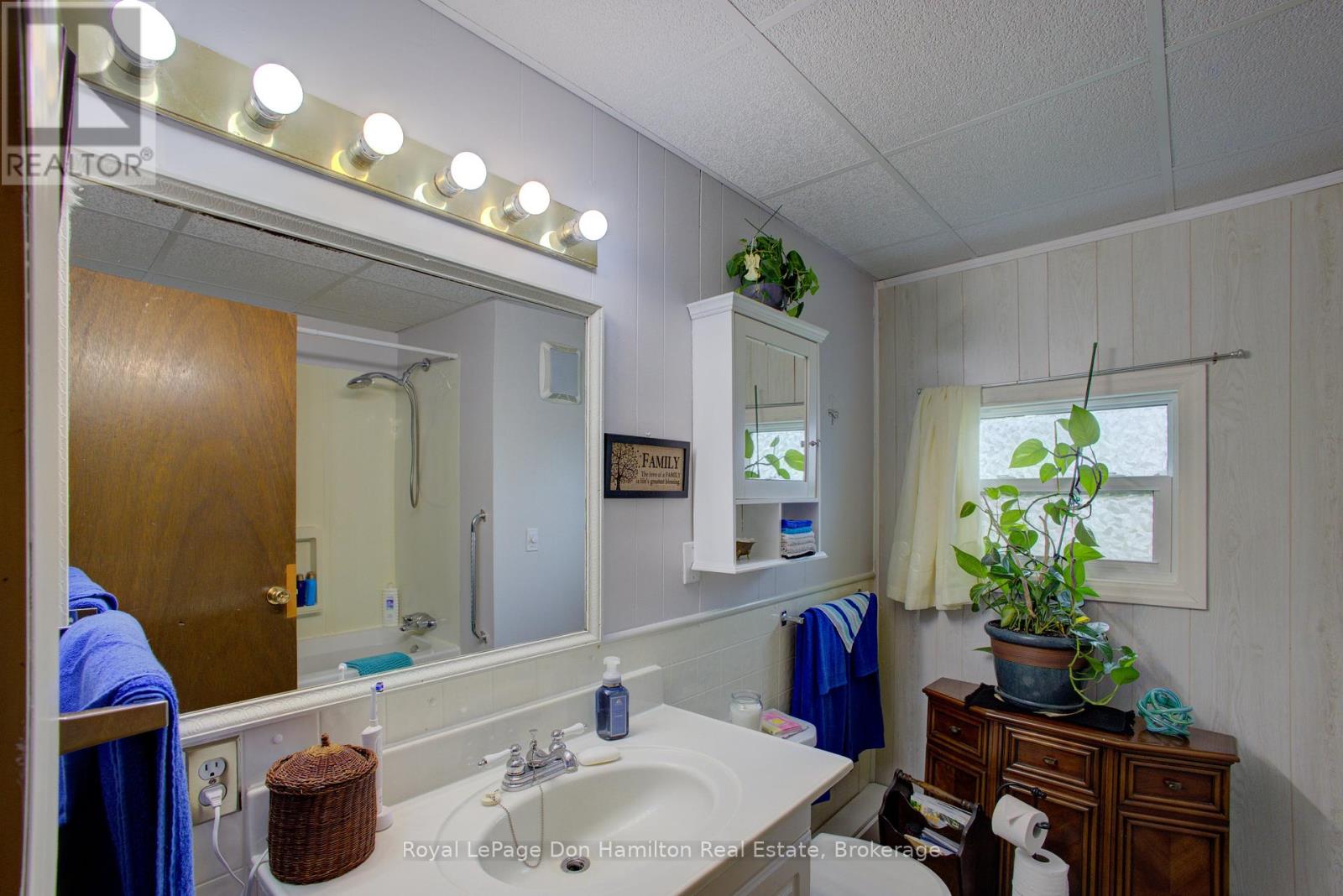 8 - 450 Tremaine Avenue S, North Perth, Ontario  N4W 3G9 - Photo 19 - X12234797